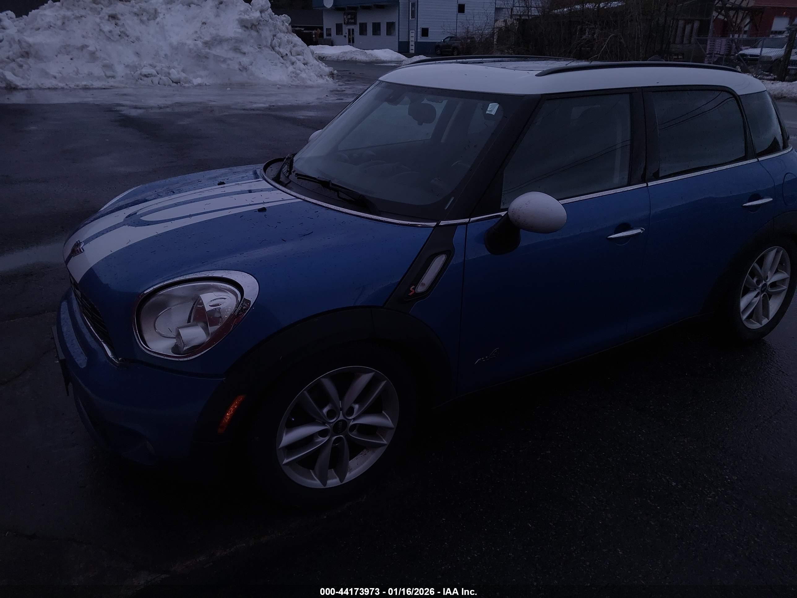 MINI COUNTRYMAN image 2