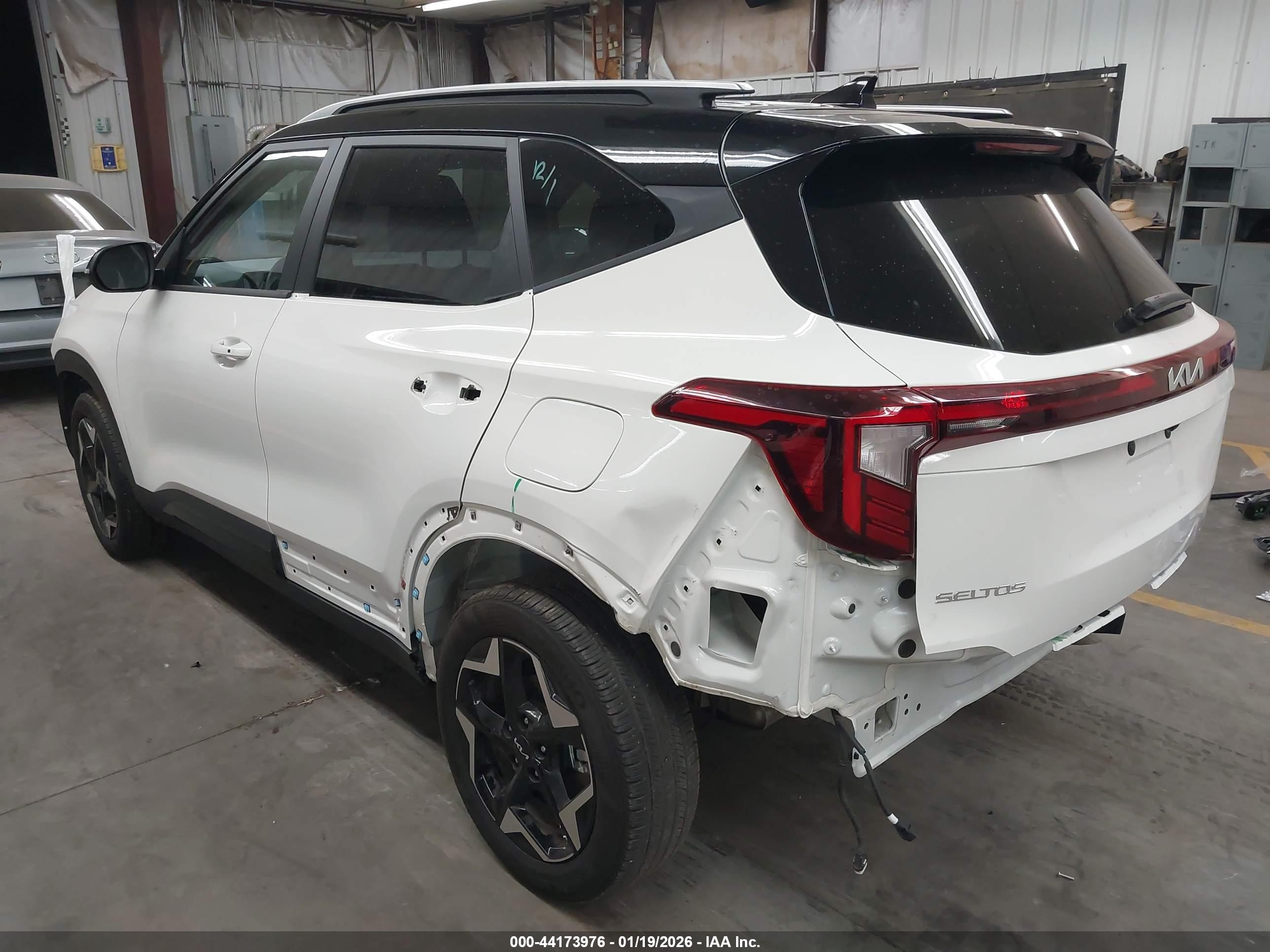 KIA SELTOS image 3