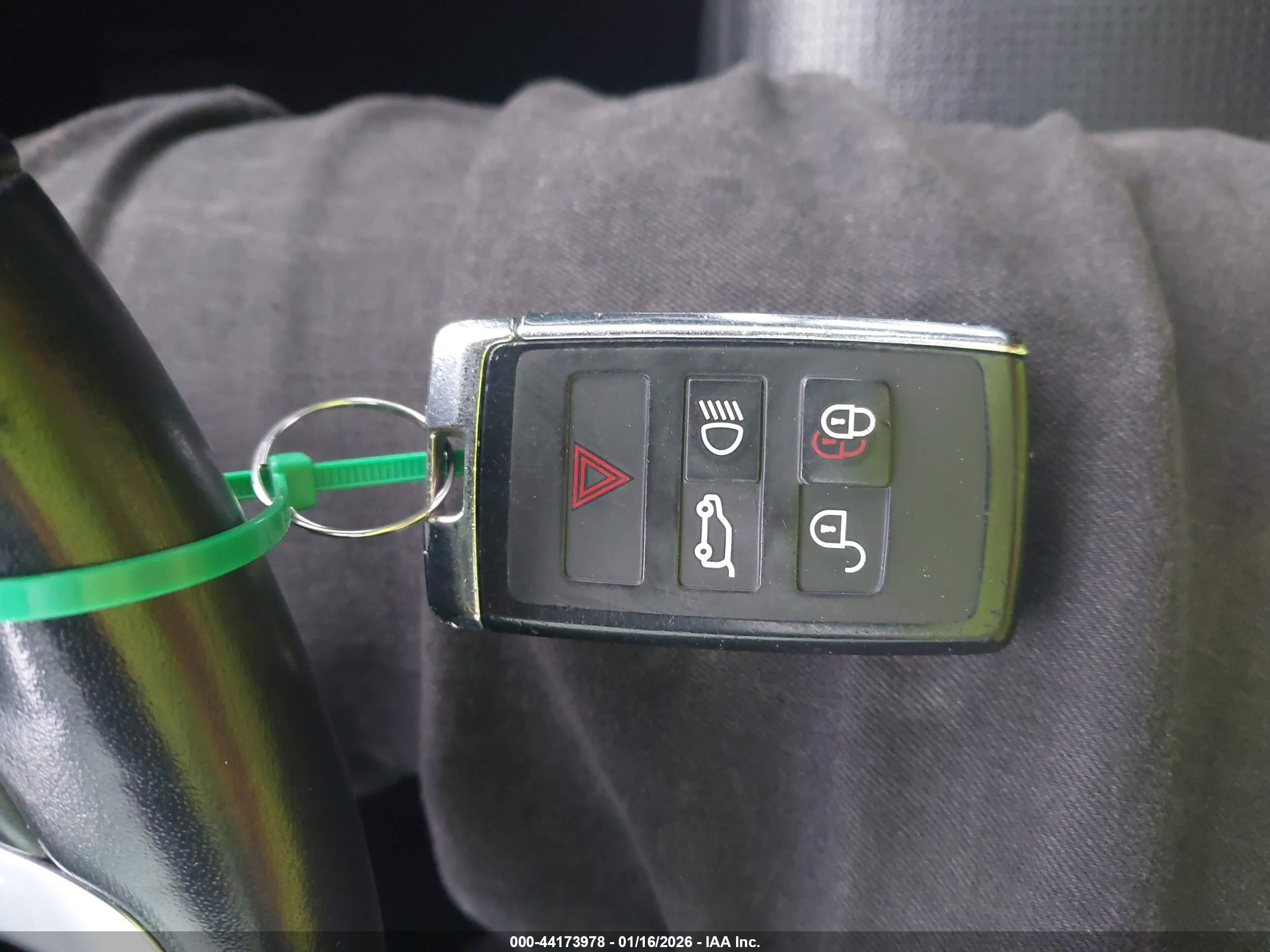LAND ROVER image 11