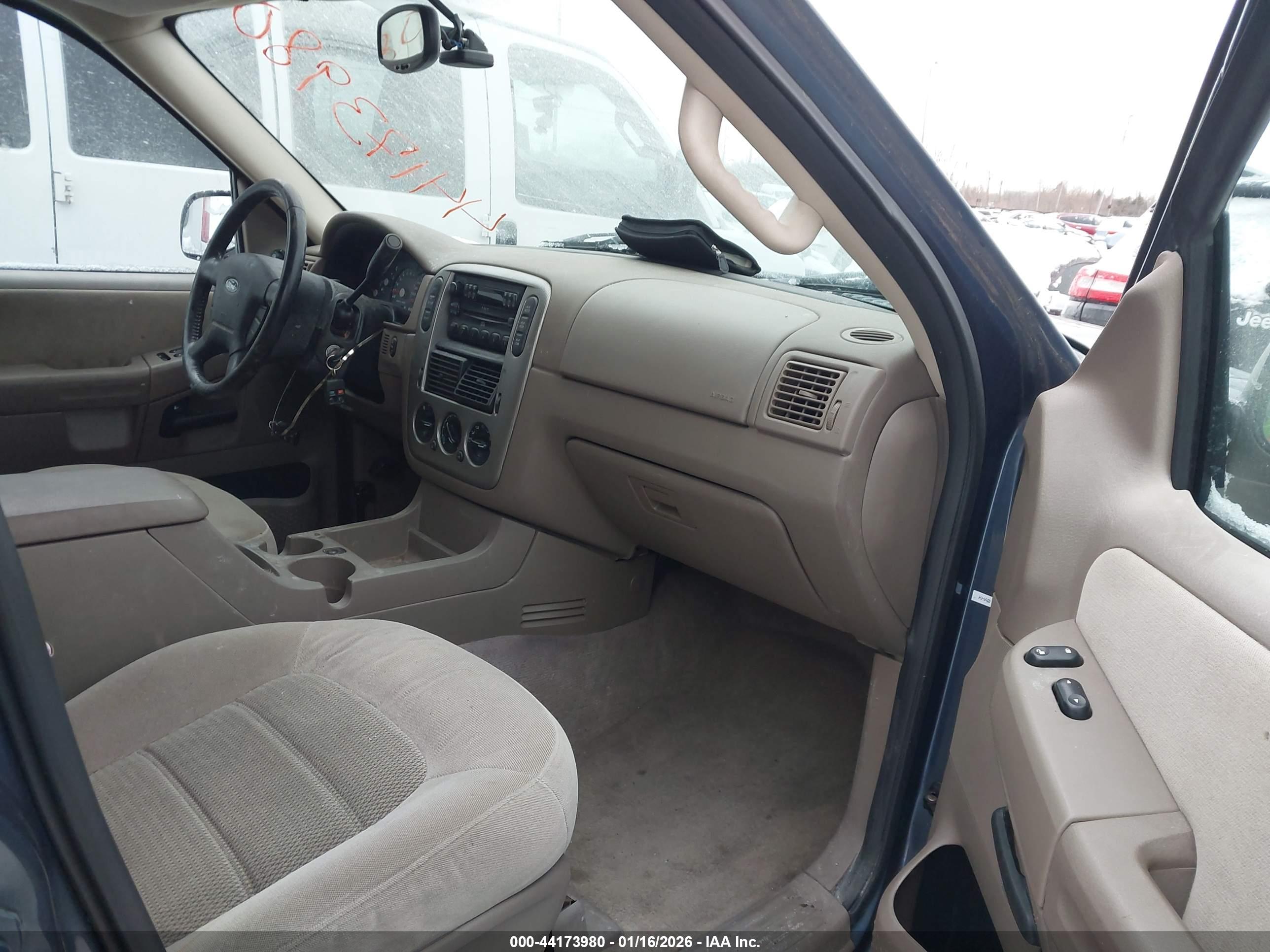 FORD EXPLORER image 5