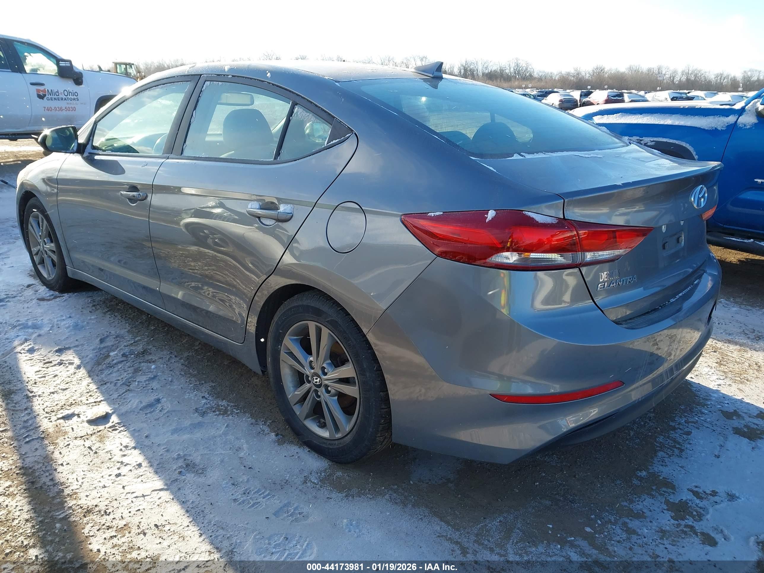 HYUNDAI ELANTRA image 3