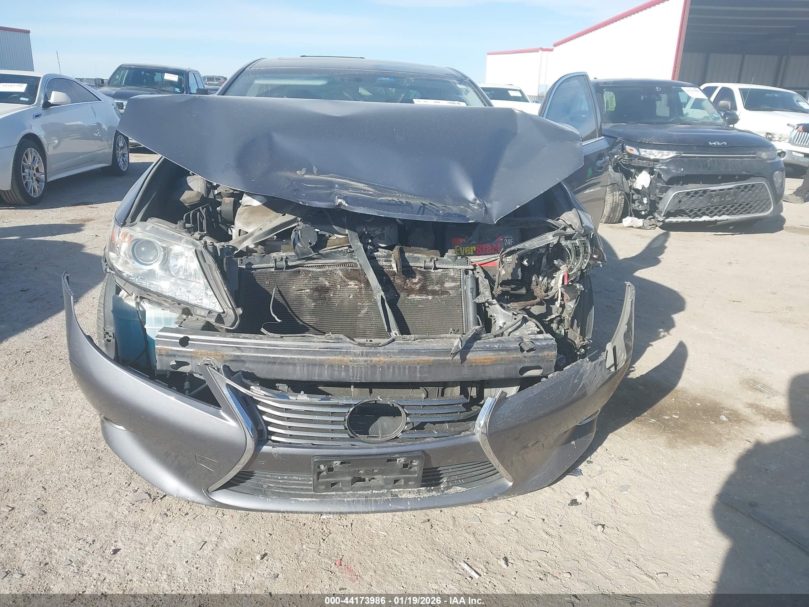 LEXUS ES image 6