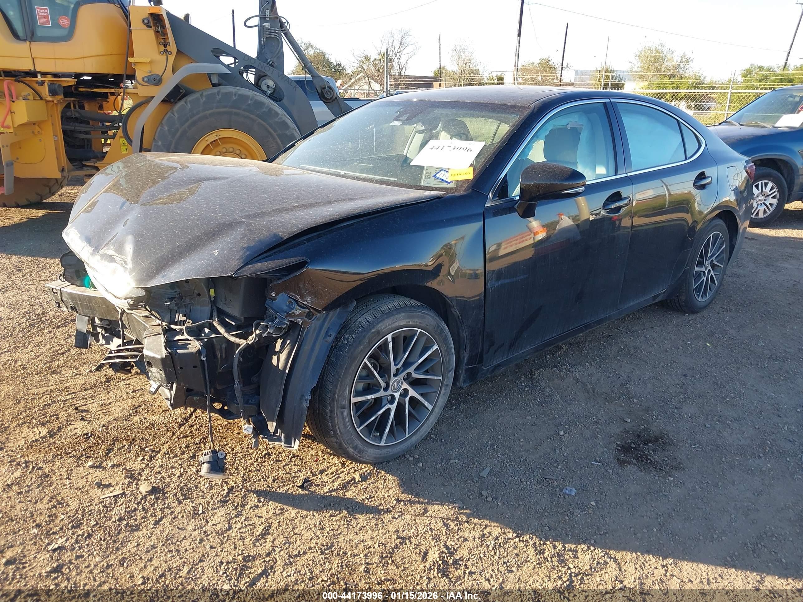 LEXUS ES image 2