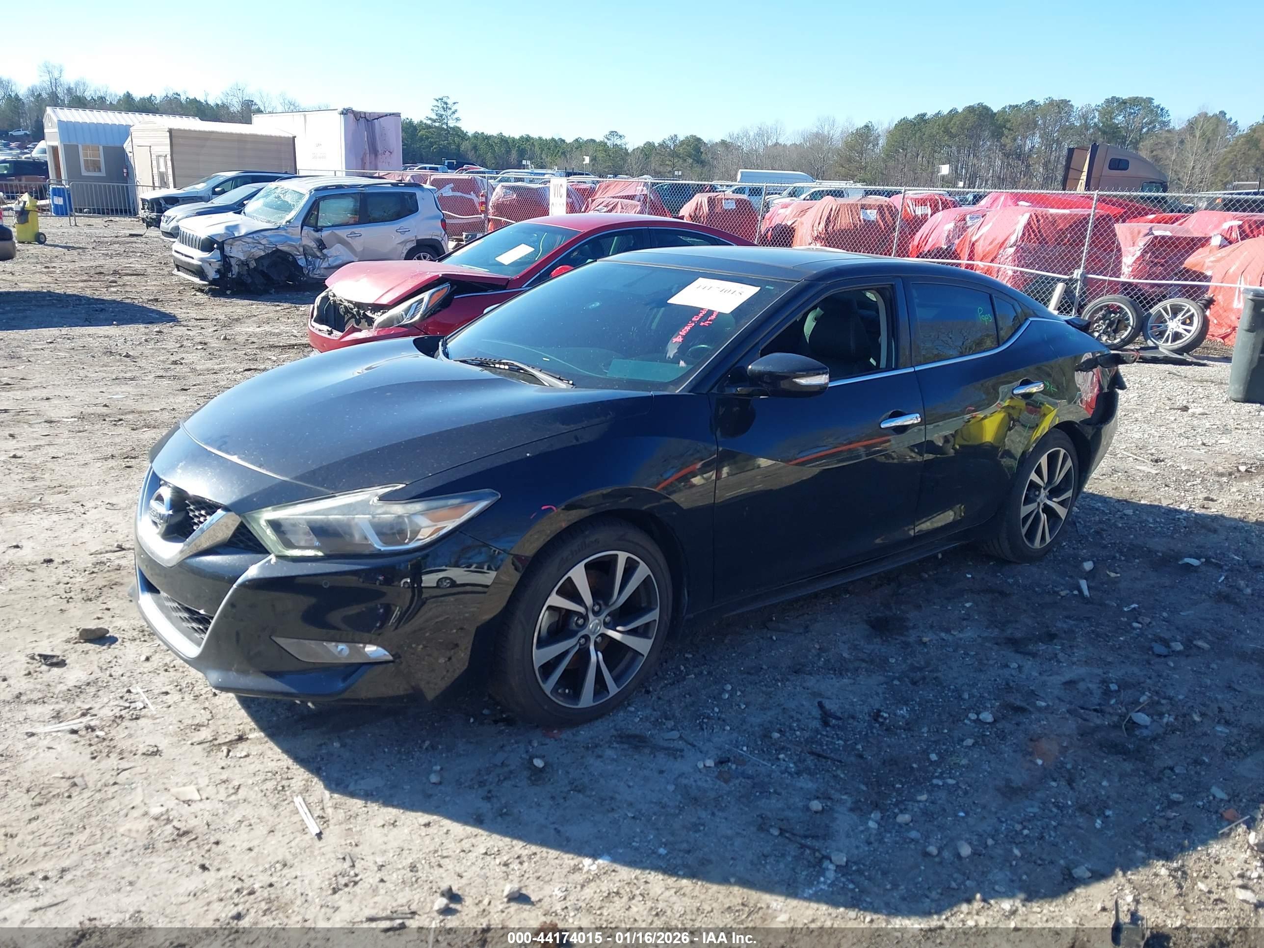NISSAN MAXIMA image 2