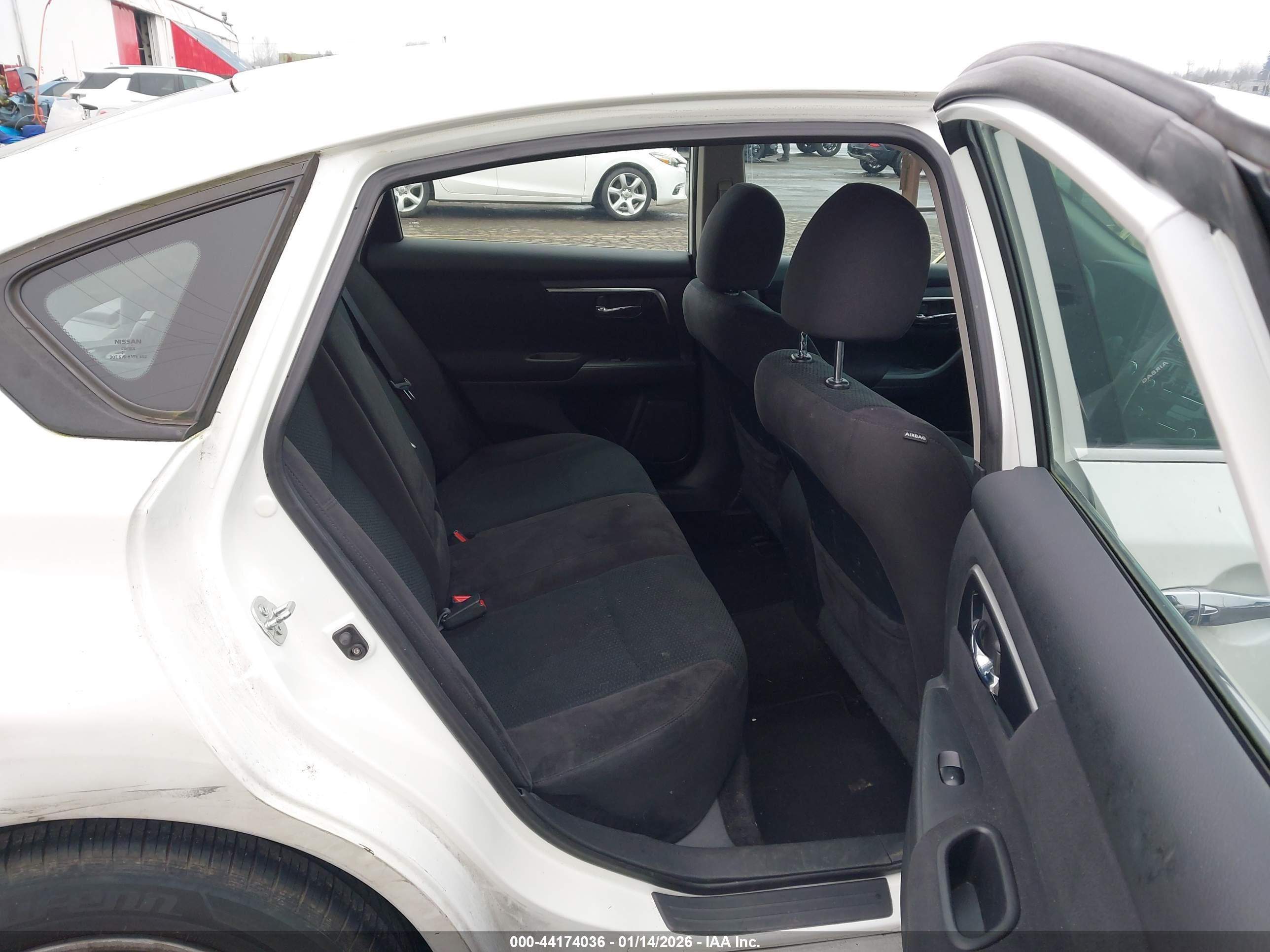 NISSAN ALTIMA image 8