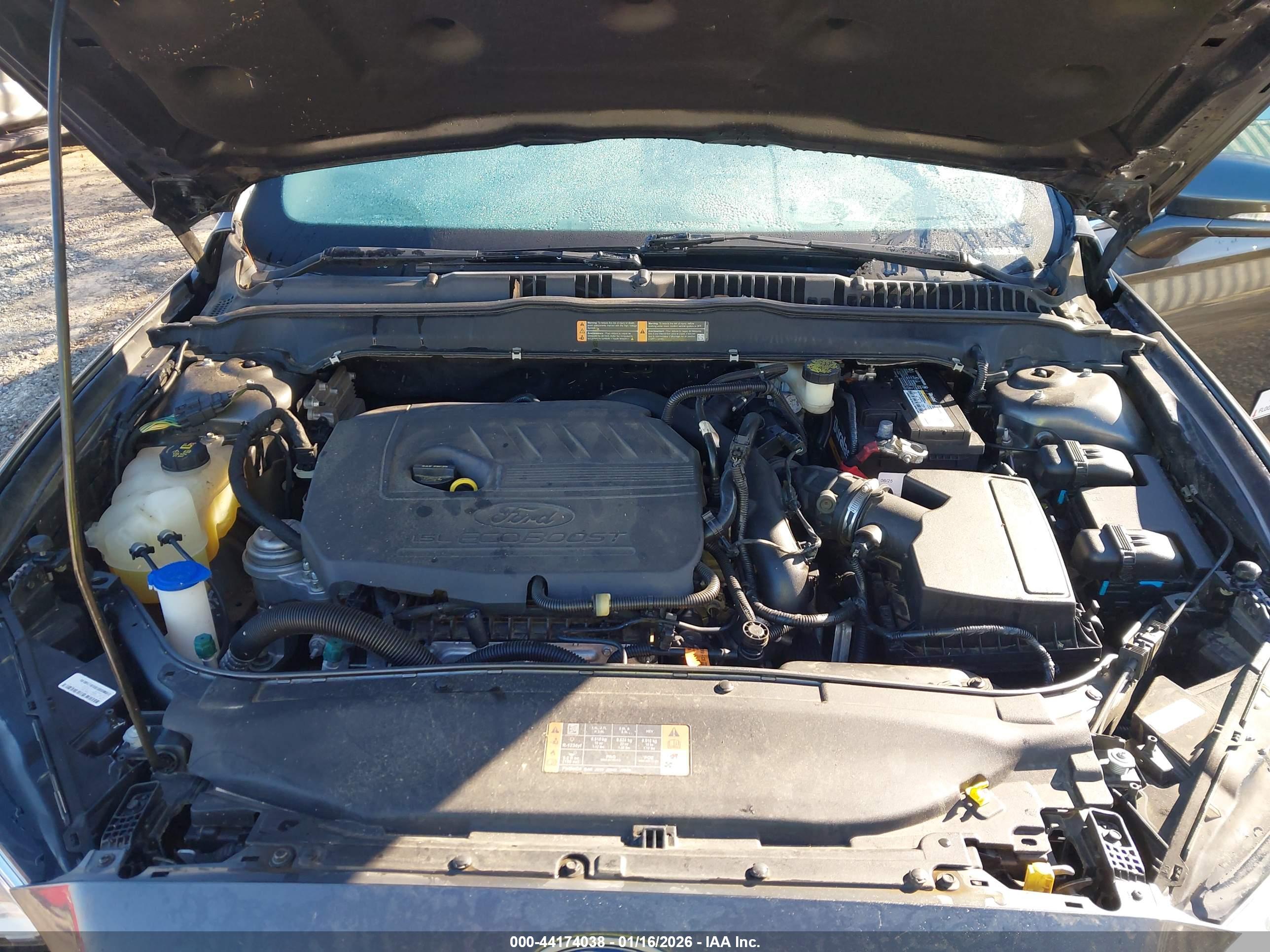 FORD FUSION image 10