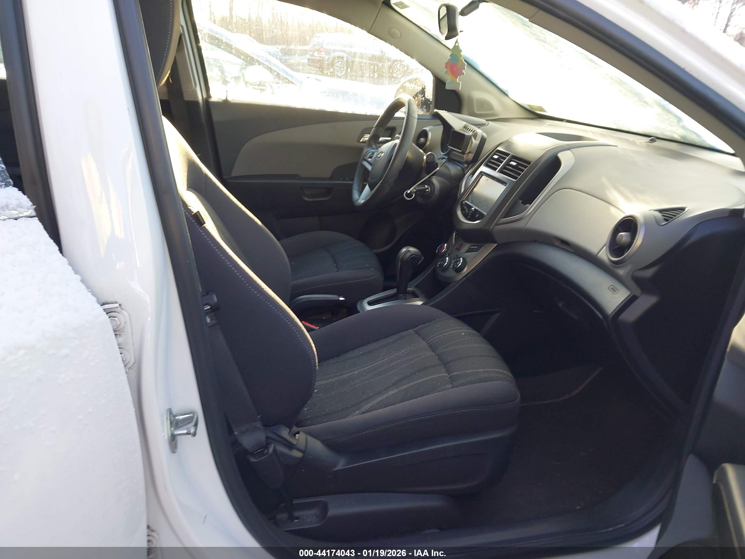 CHEVROLET SONIC image 5