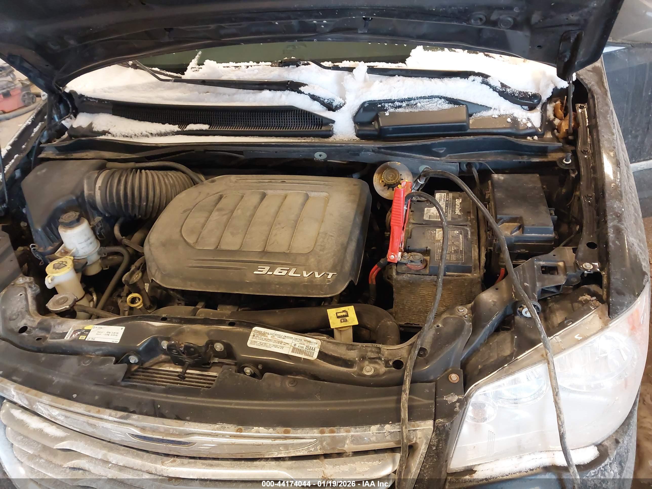 CHRYSLER TOWN image 10
