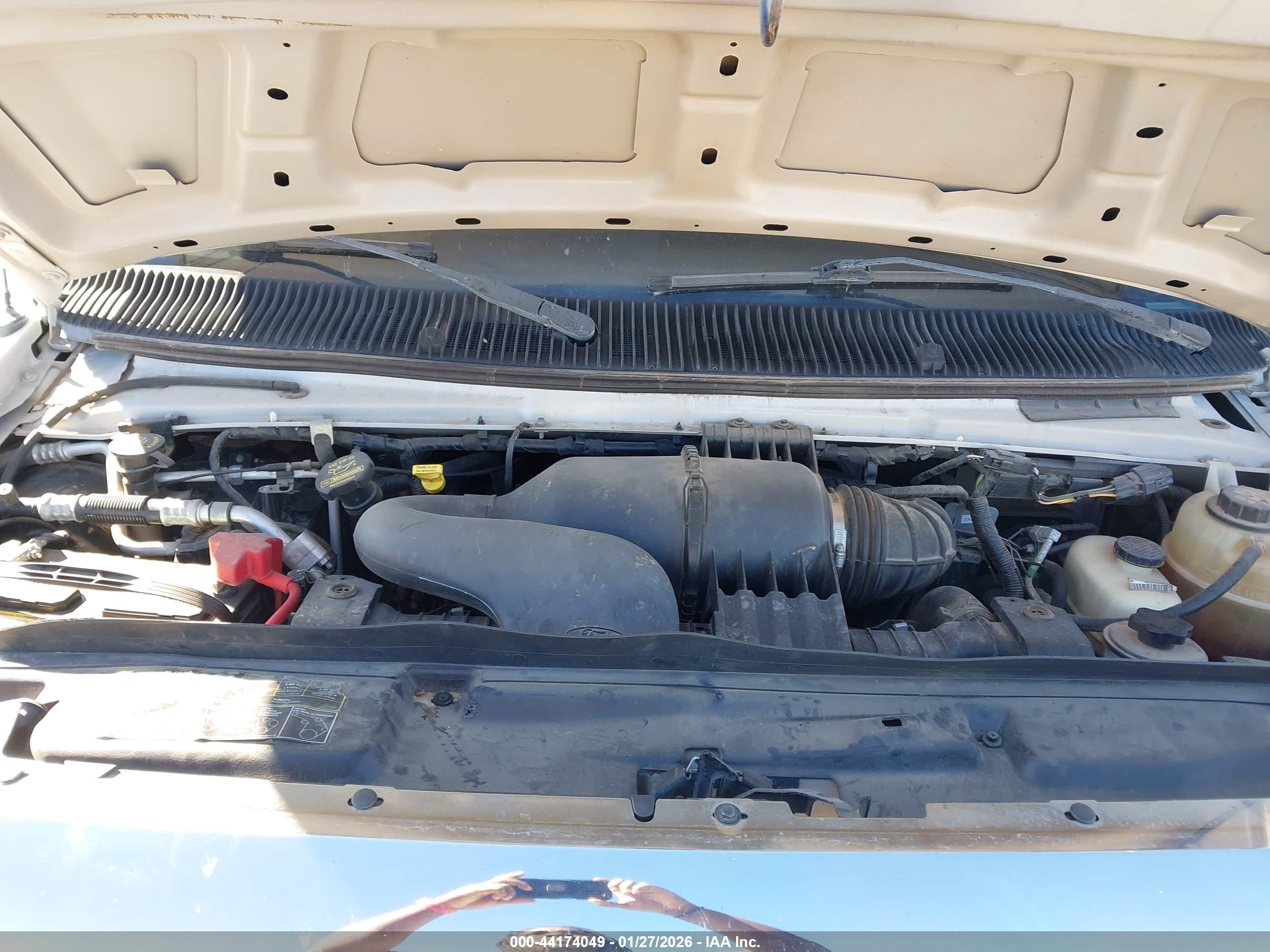 FORD E-450 image 10