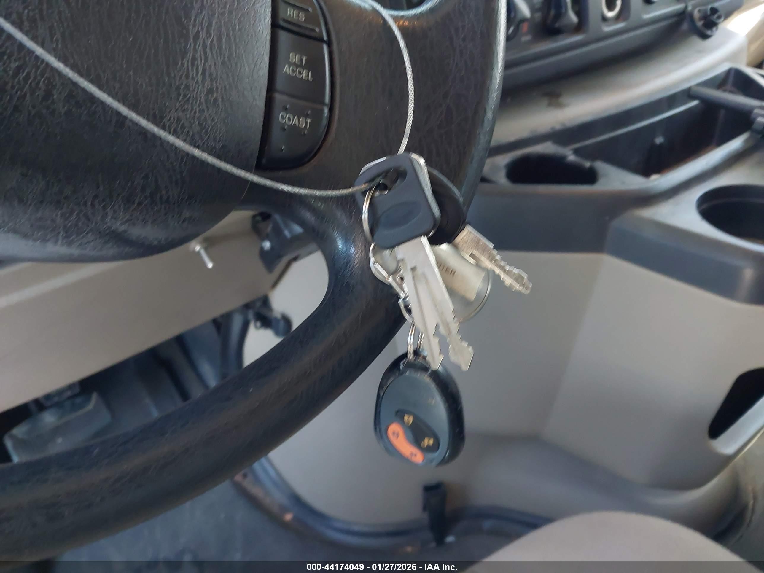 FORD E-450 image 11
