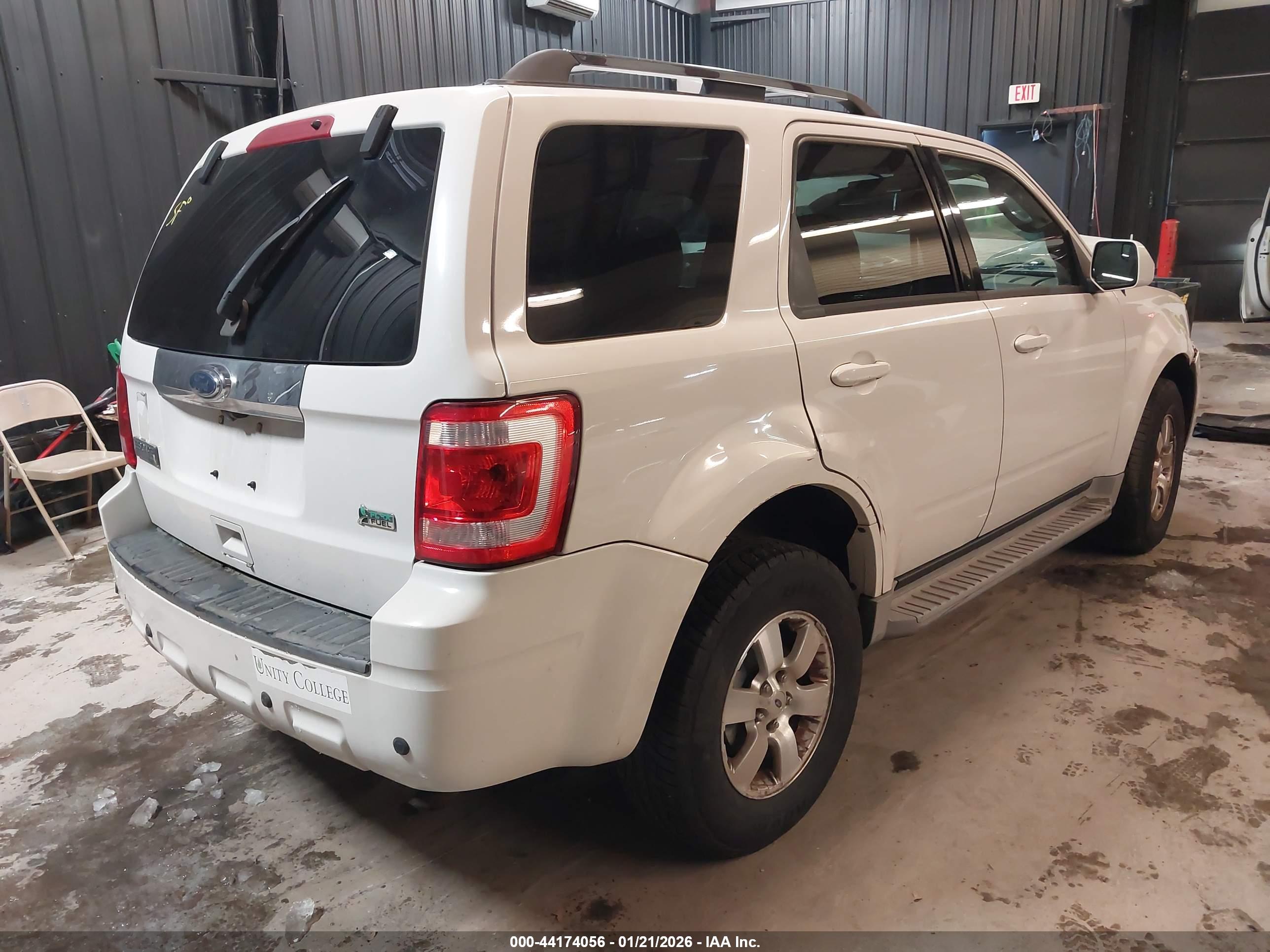 FORD ESCAPE image 4