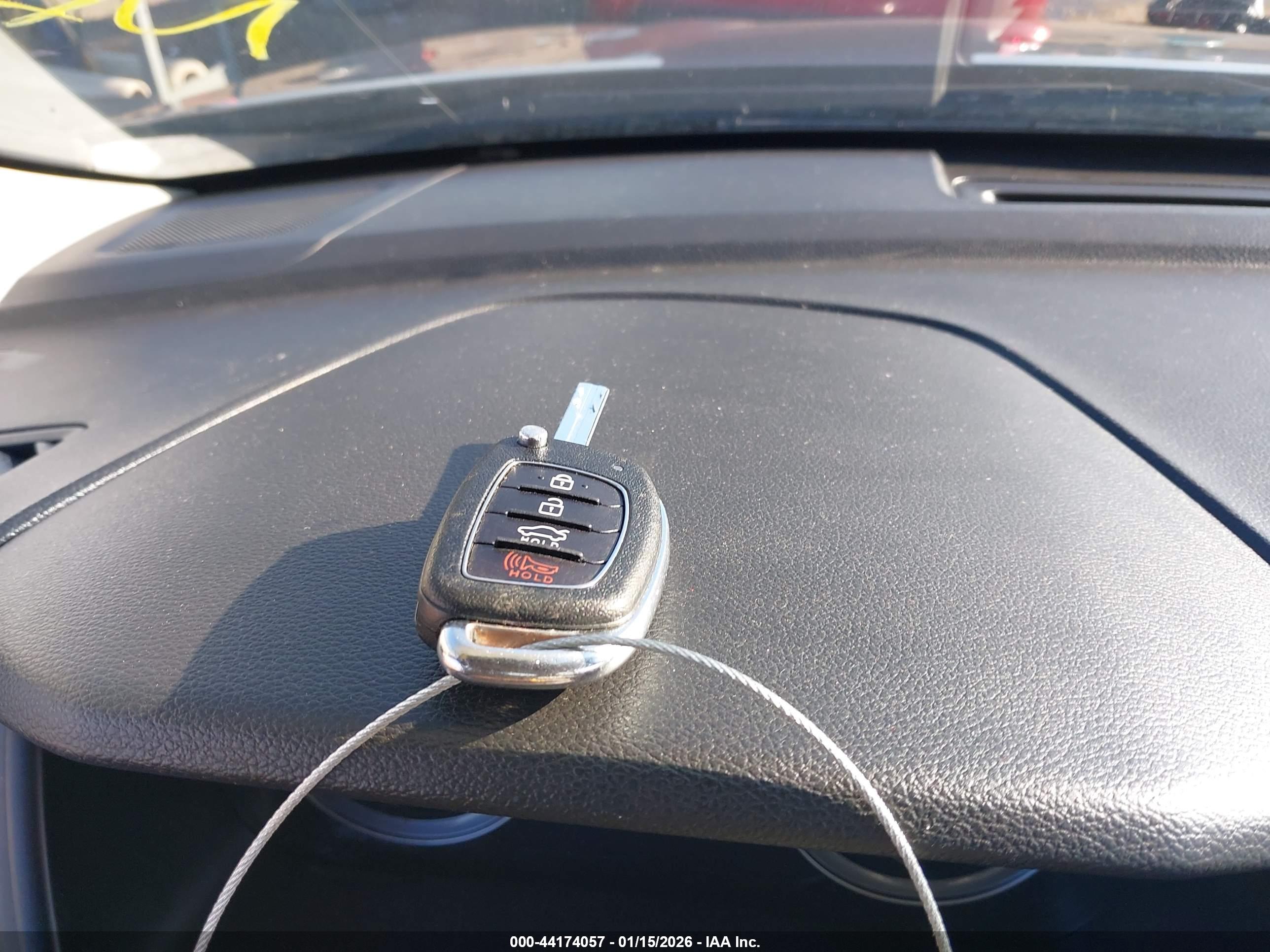 HYUNDAI SONATA image 11