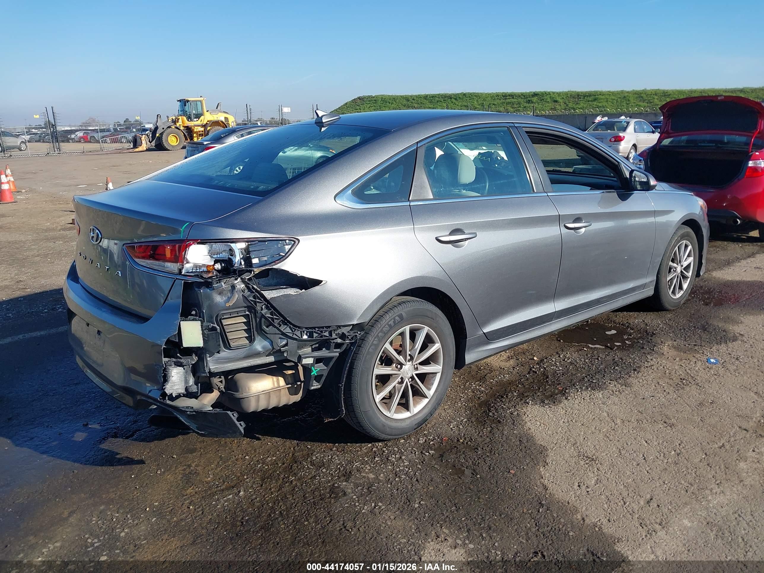 HYUNDAI SONATA image 4