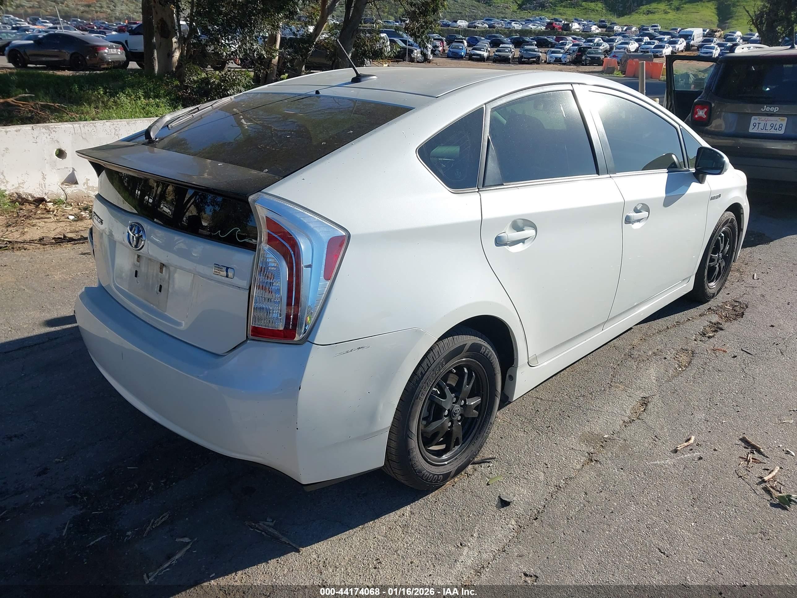 TOYOTA PRIUS image 4
