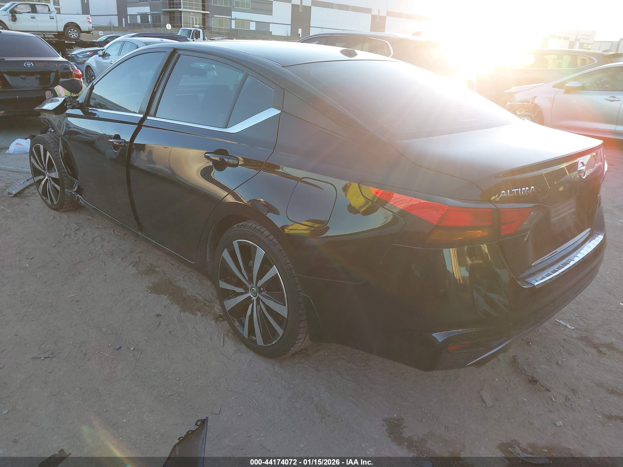 NISSAN ALTIMA image 3