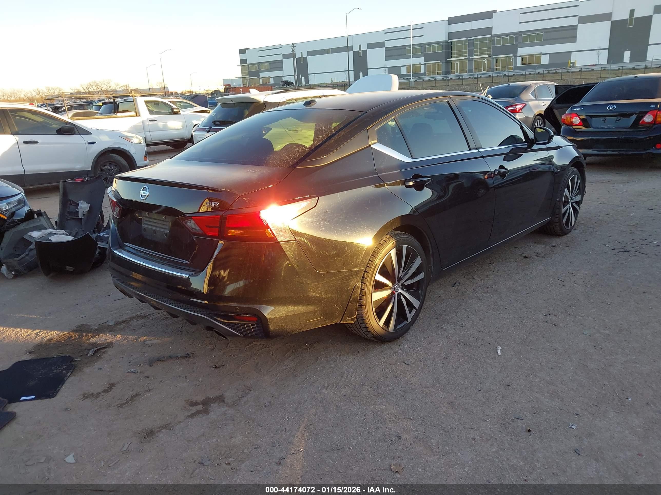 NISSAN ALTIMA image 4