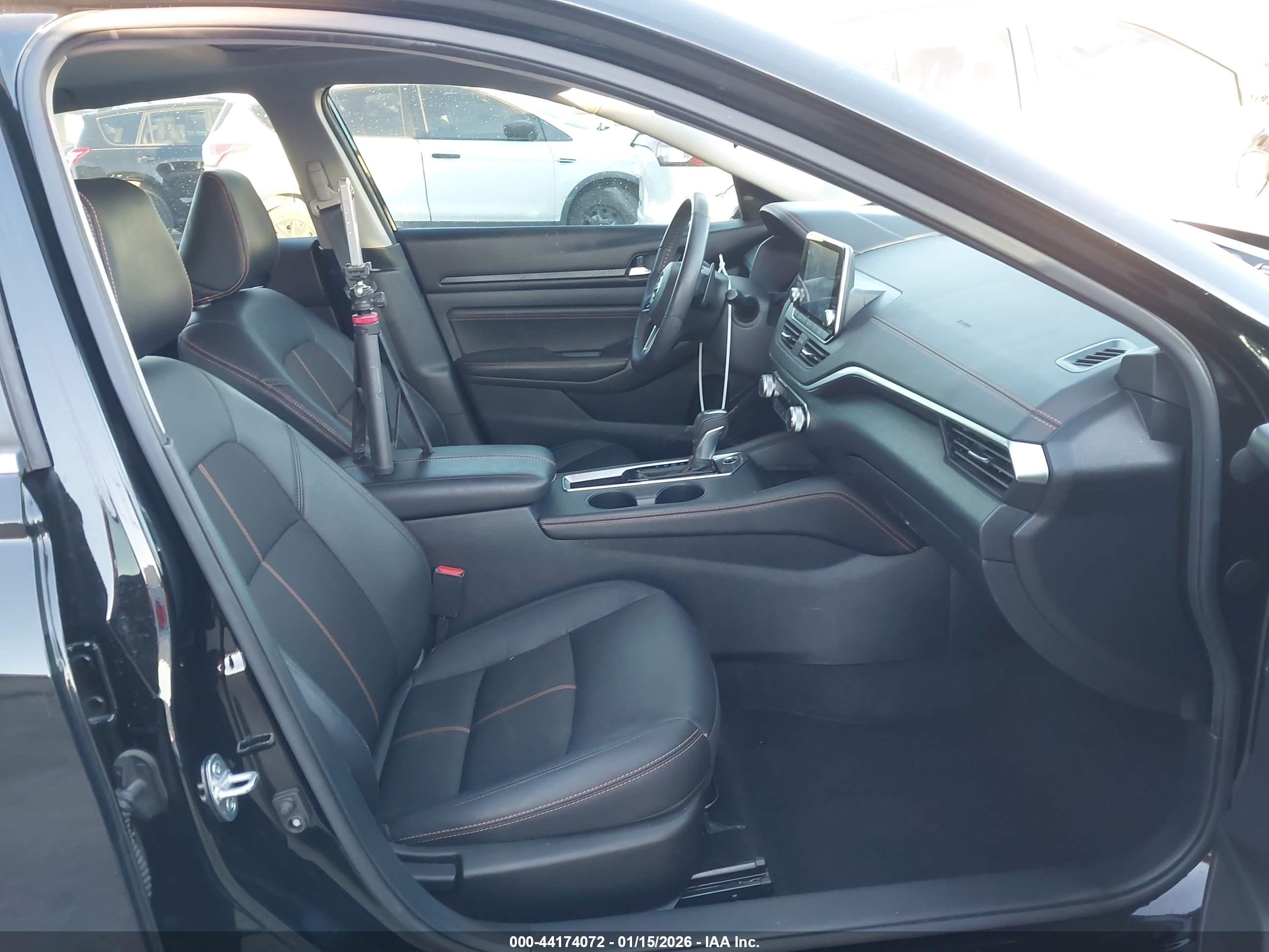 NISSAN ALTIMA image 5