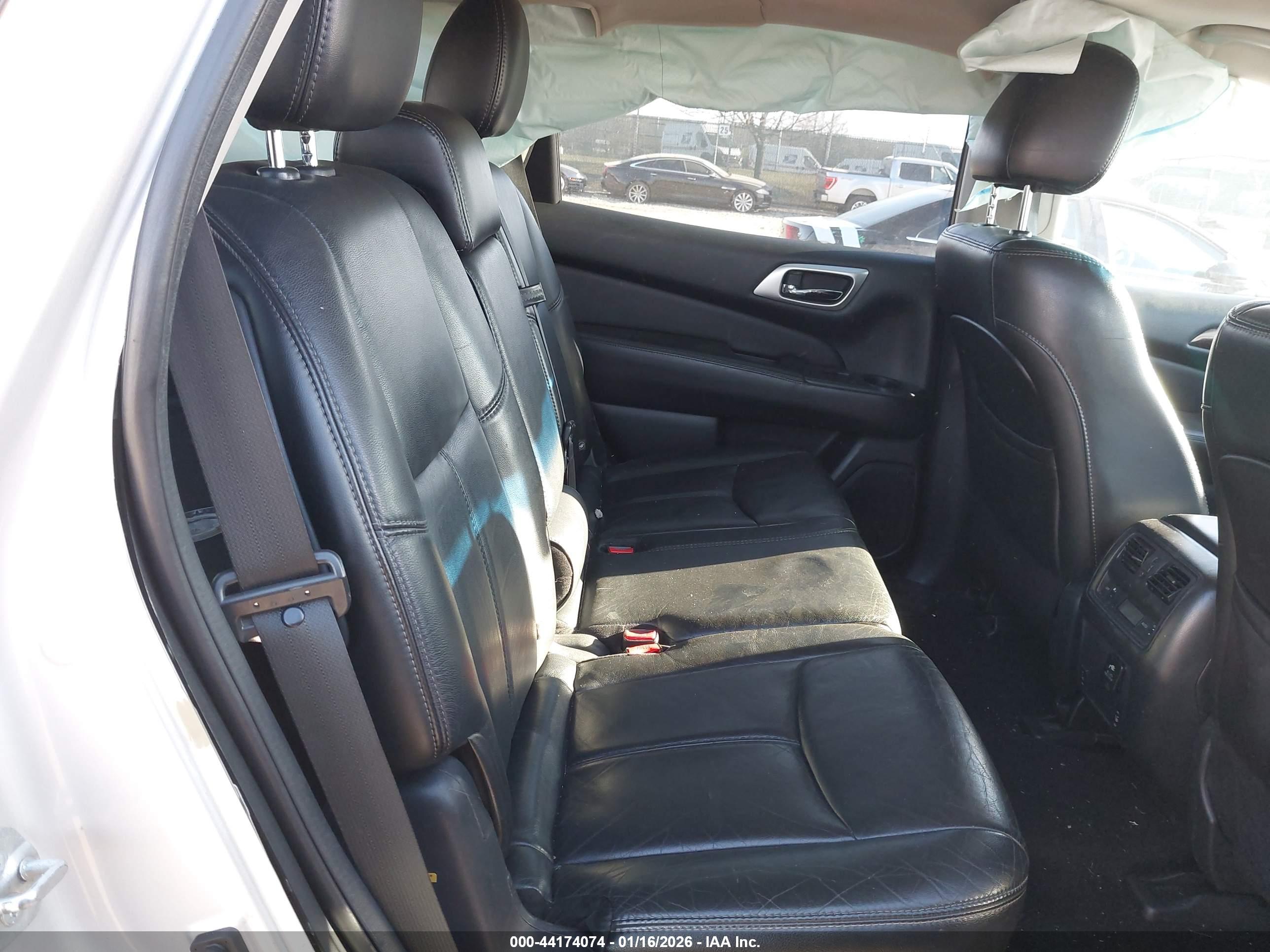 NISSAN PATHFINDER image 8