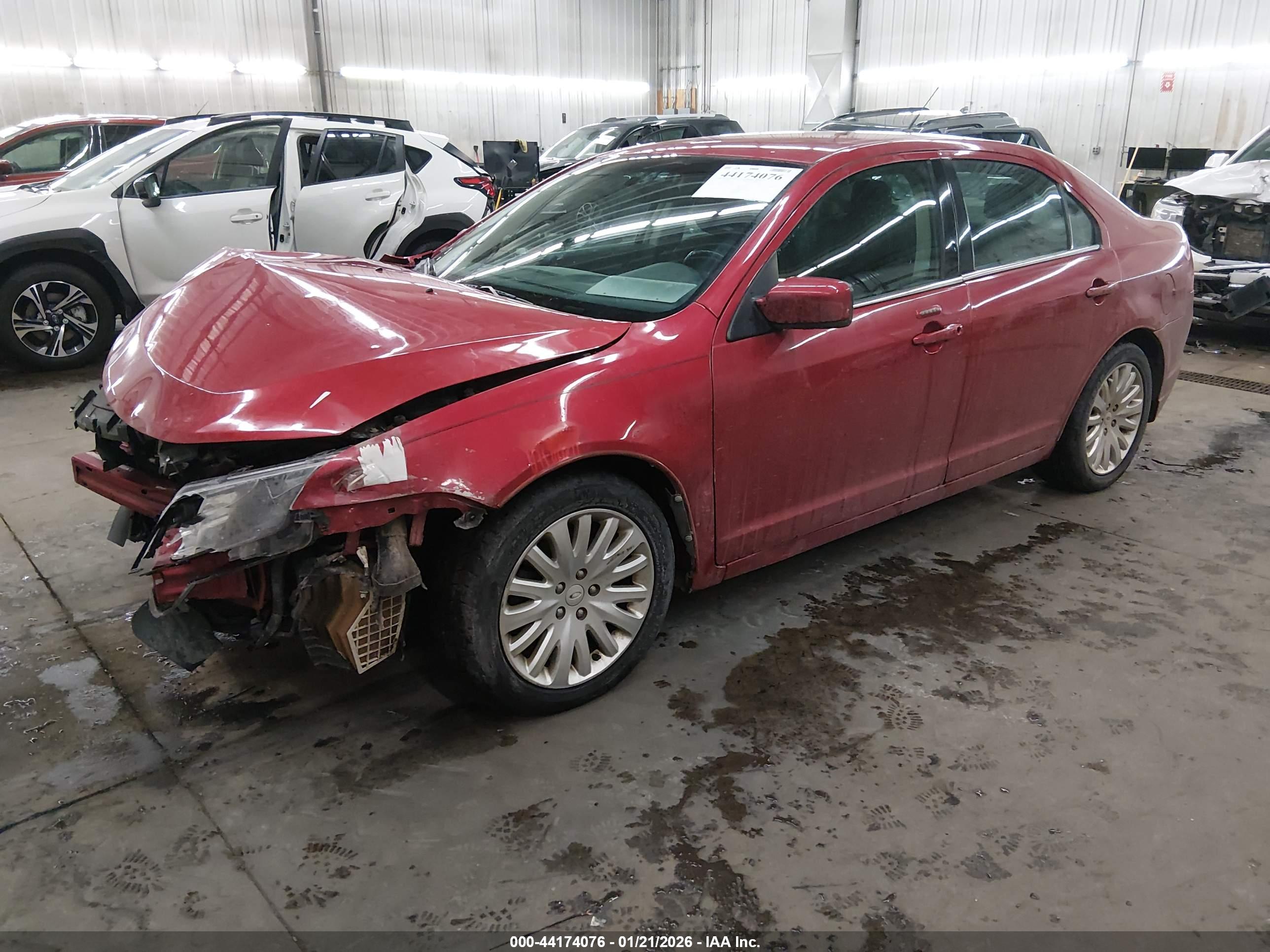 FORD FUSION image 2