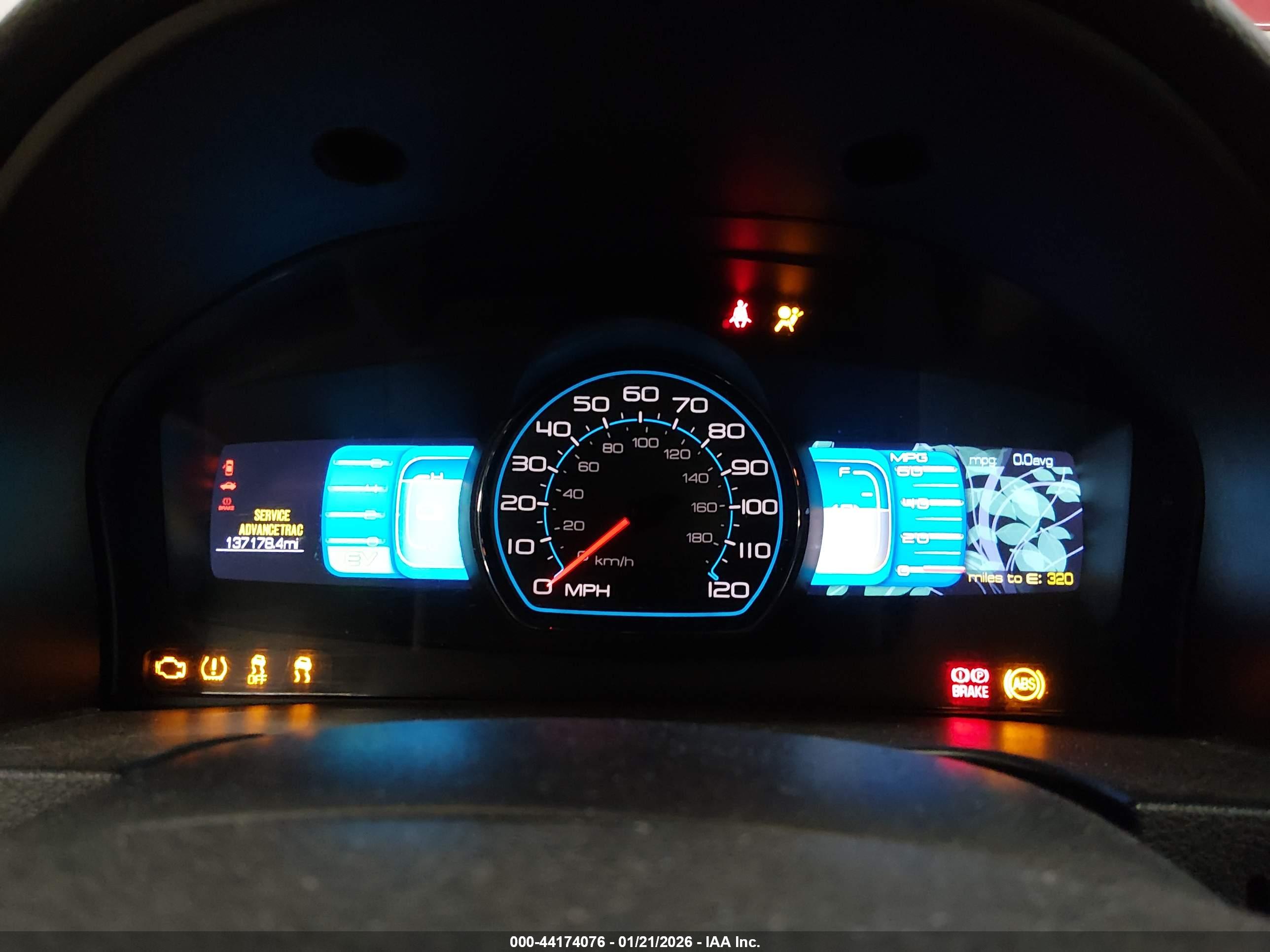 FORD FUSION image 7