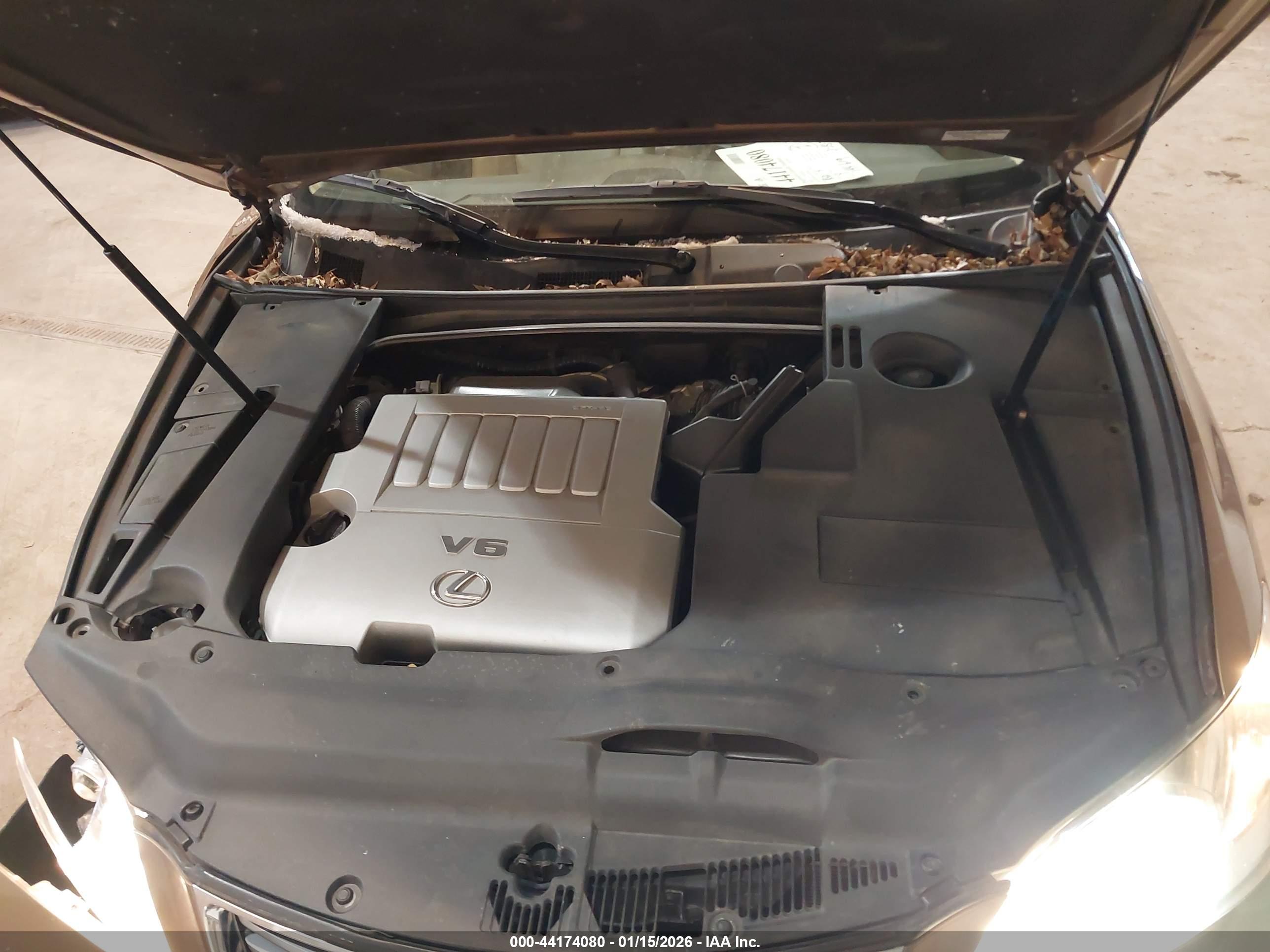 LEXUS ES image 10