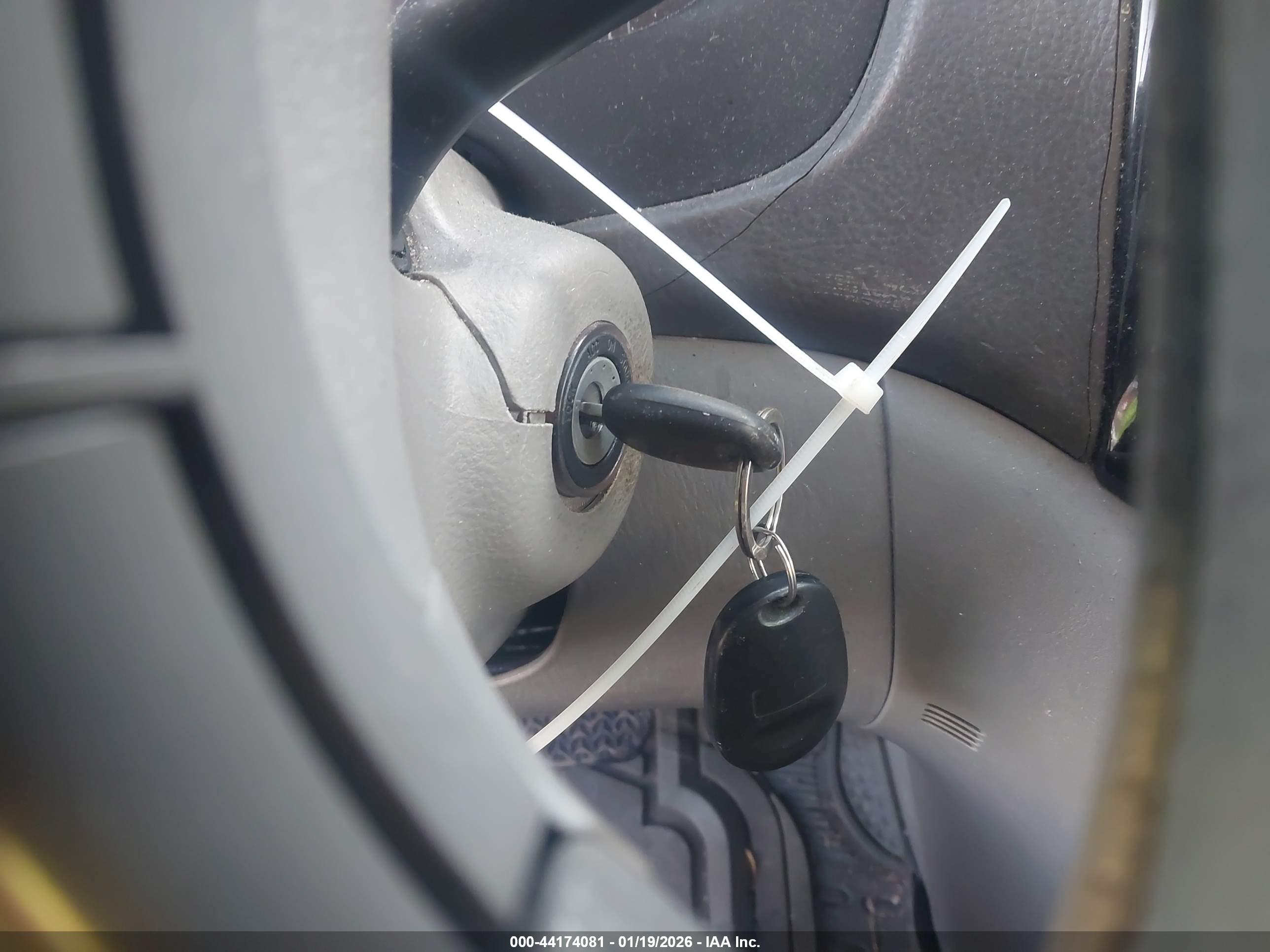 TOYOTA SIENNA image 11