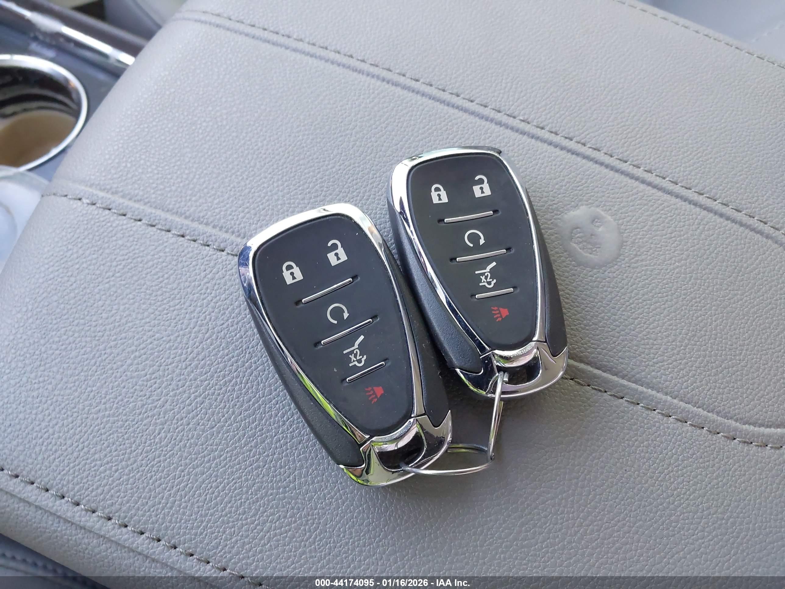 CHEVROLET TRAVERSE image 11
