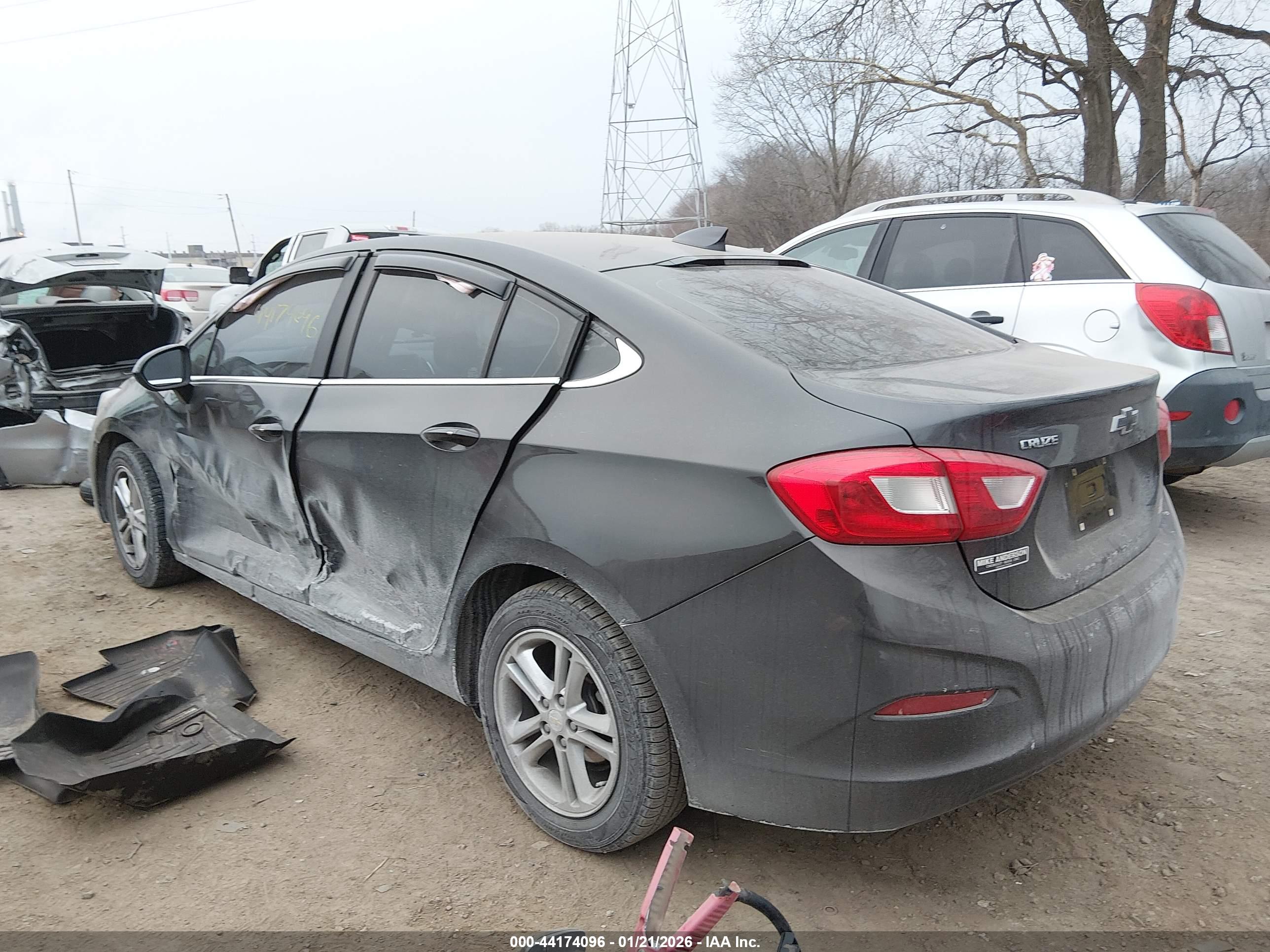 CHEVROLET CRUZE image 3