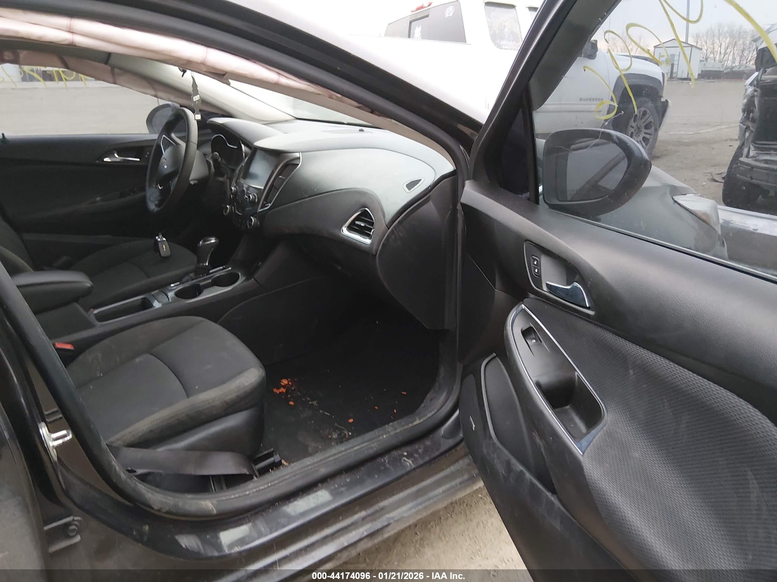 CHEVROLET CRUZE image 5