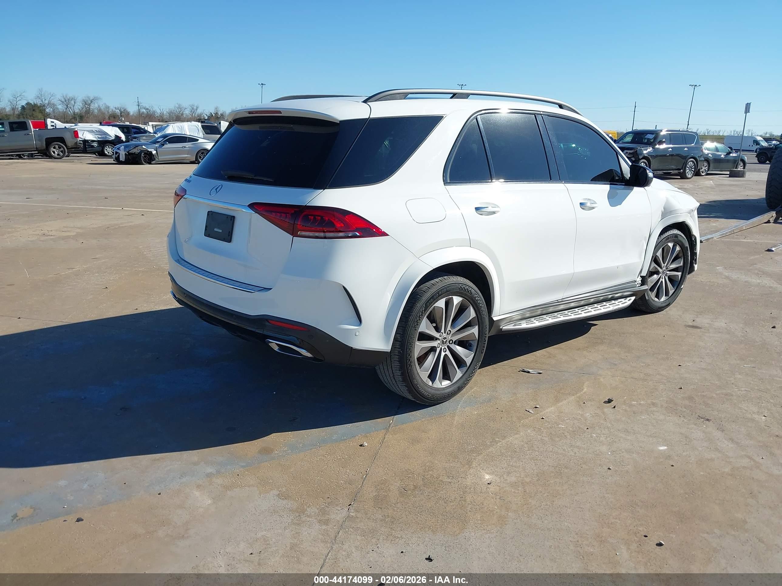 MERCEDES-BENZ GLE image 4