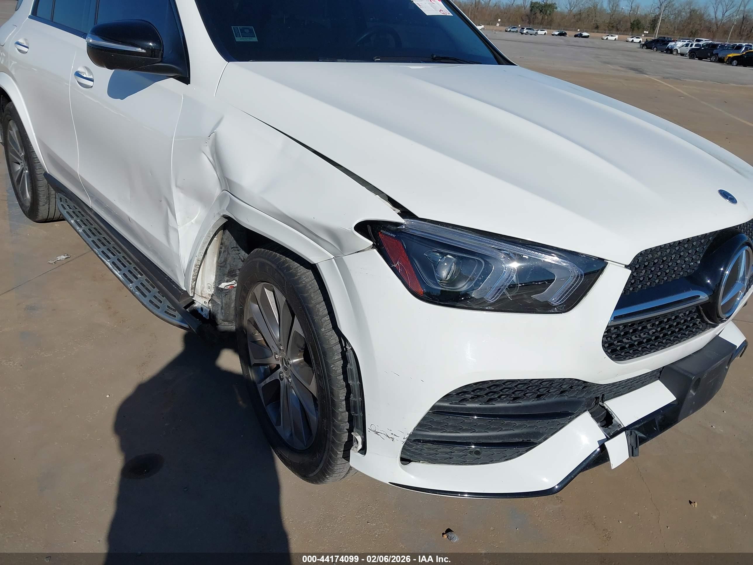 MERCEDES-BENZ GLE image 6