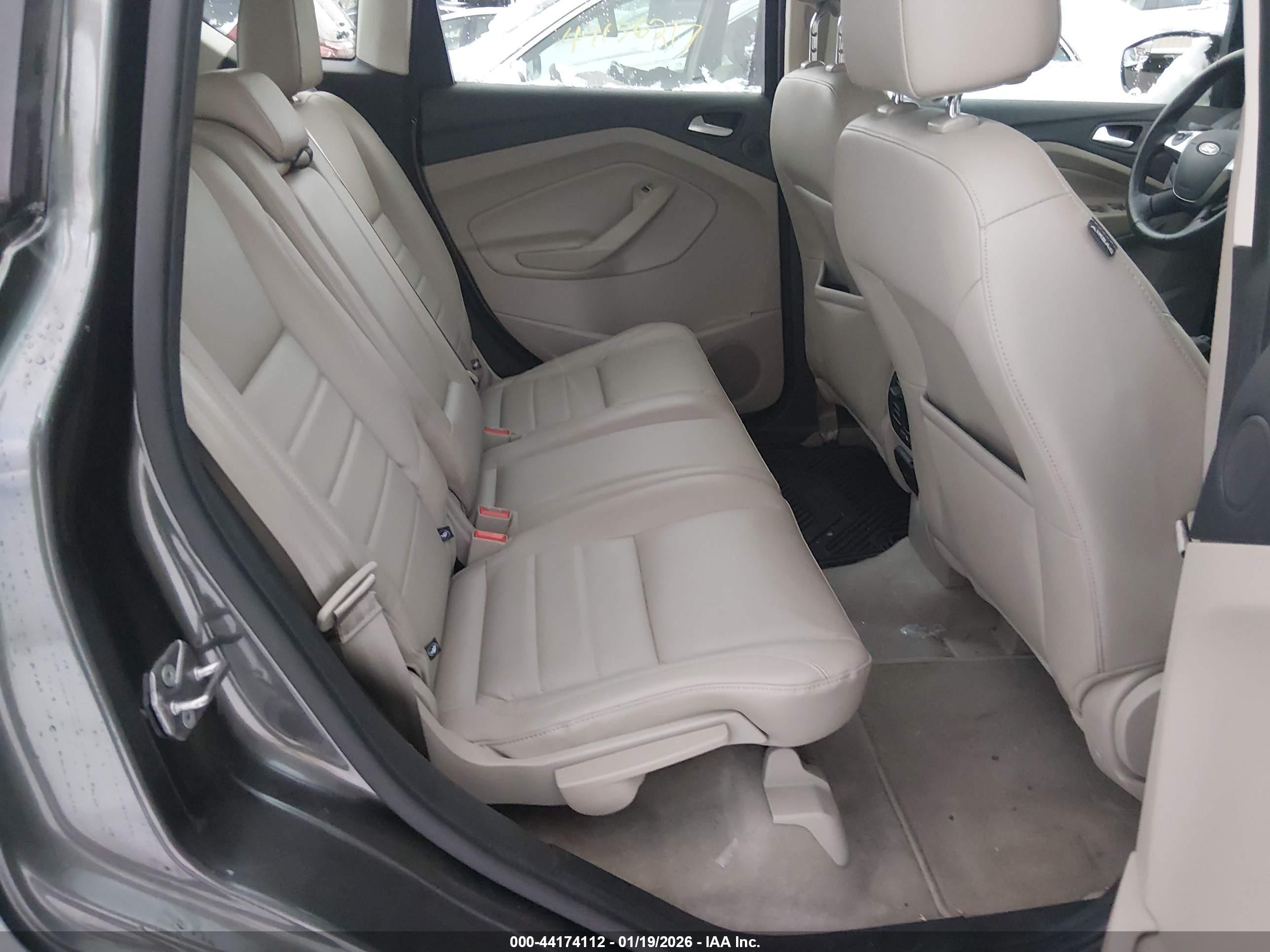 FORD C-MAX image 8