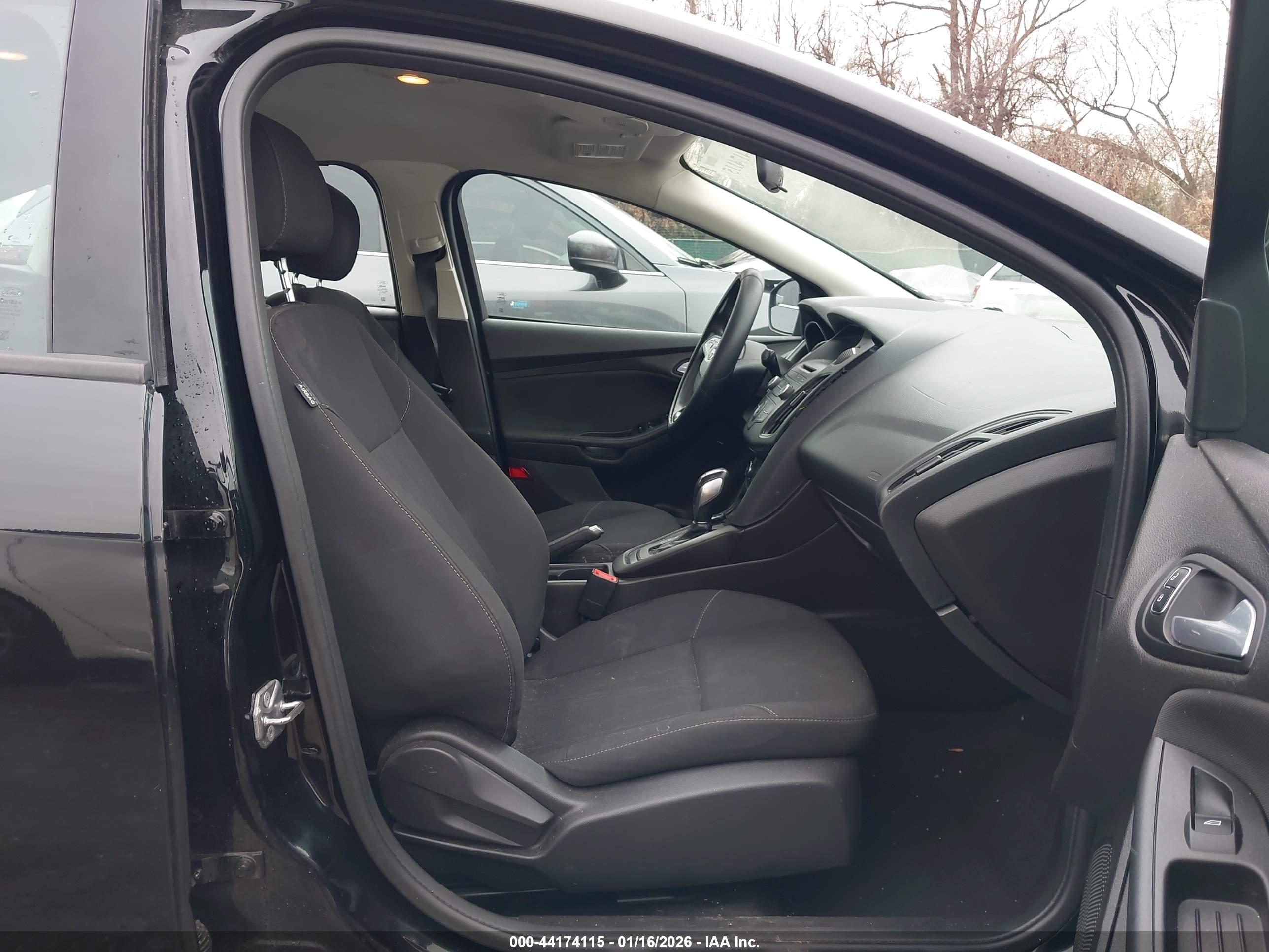FORD FOCUS image 5