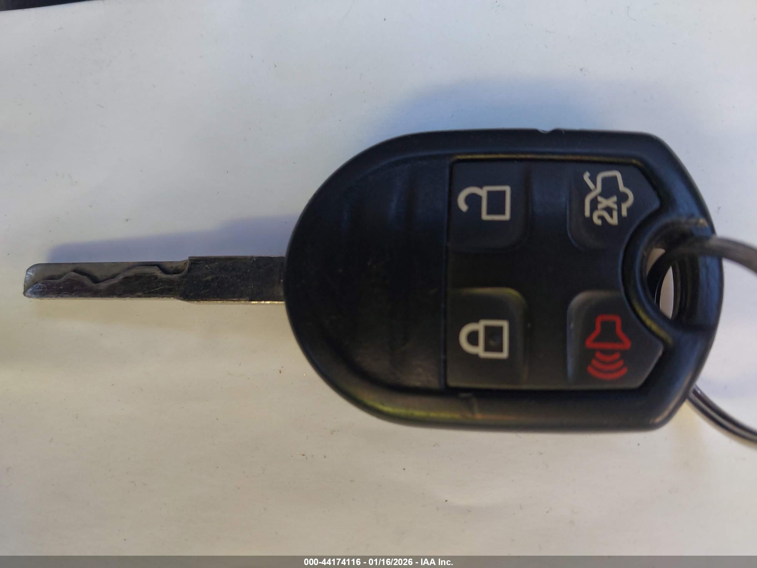 FORD FIESTA image 11