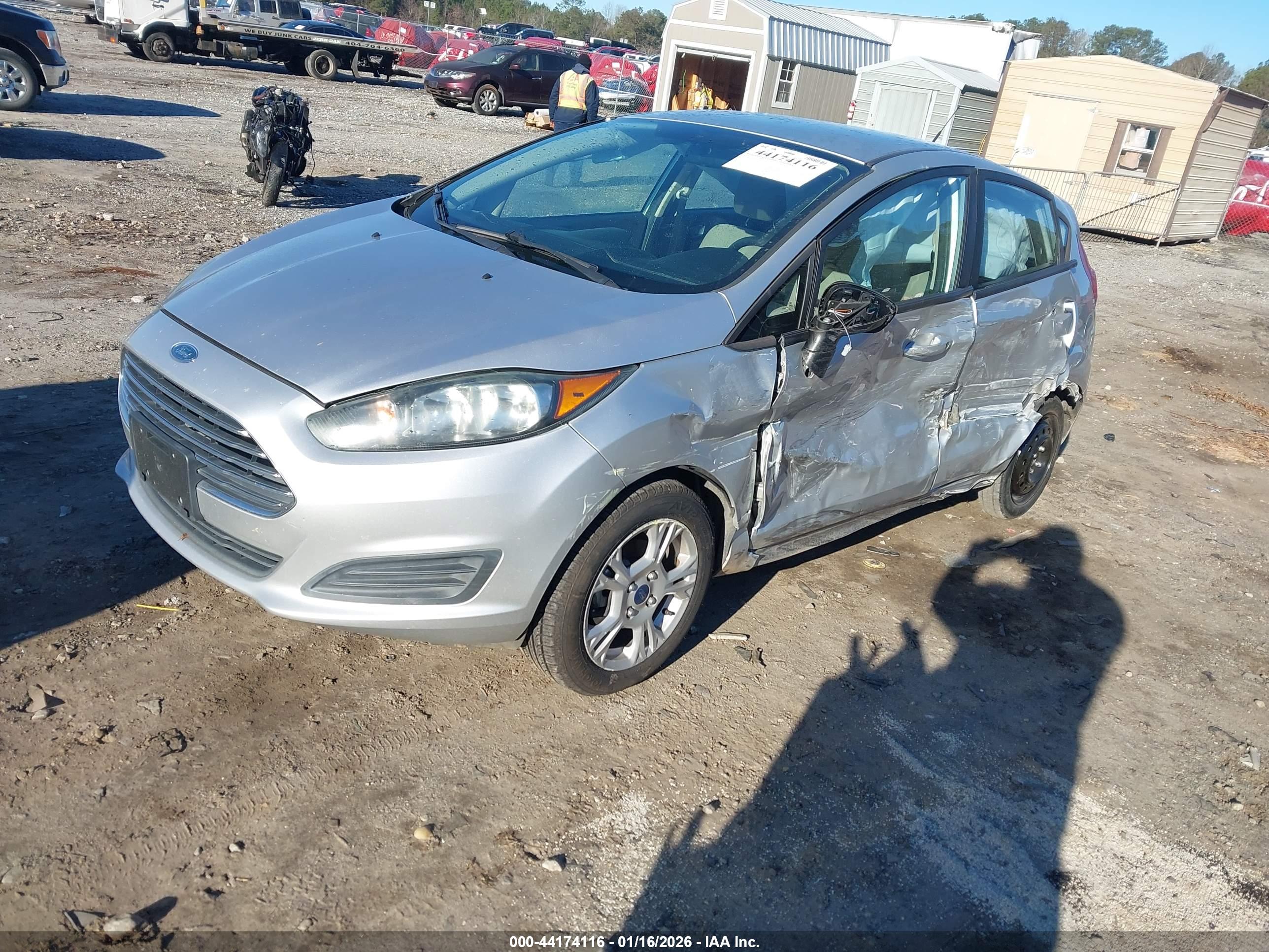 FORD FIESTA image 2