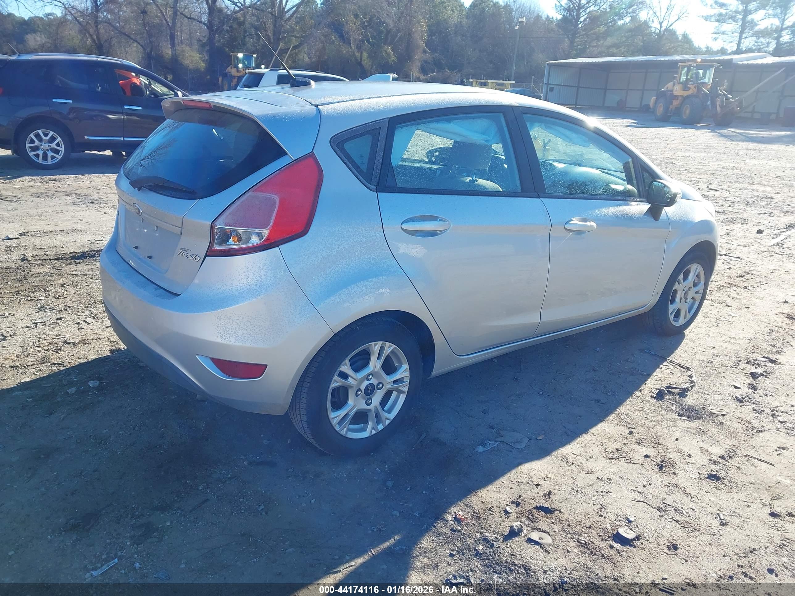 FORD FIESTA image 4