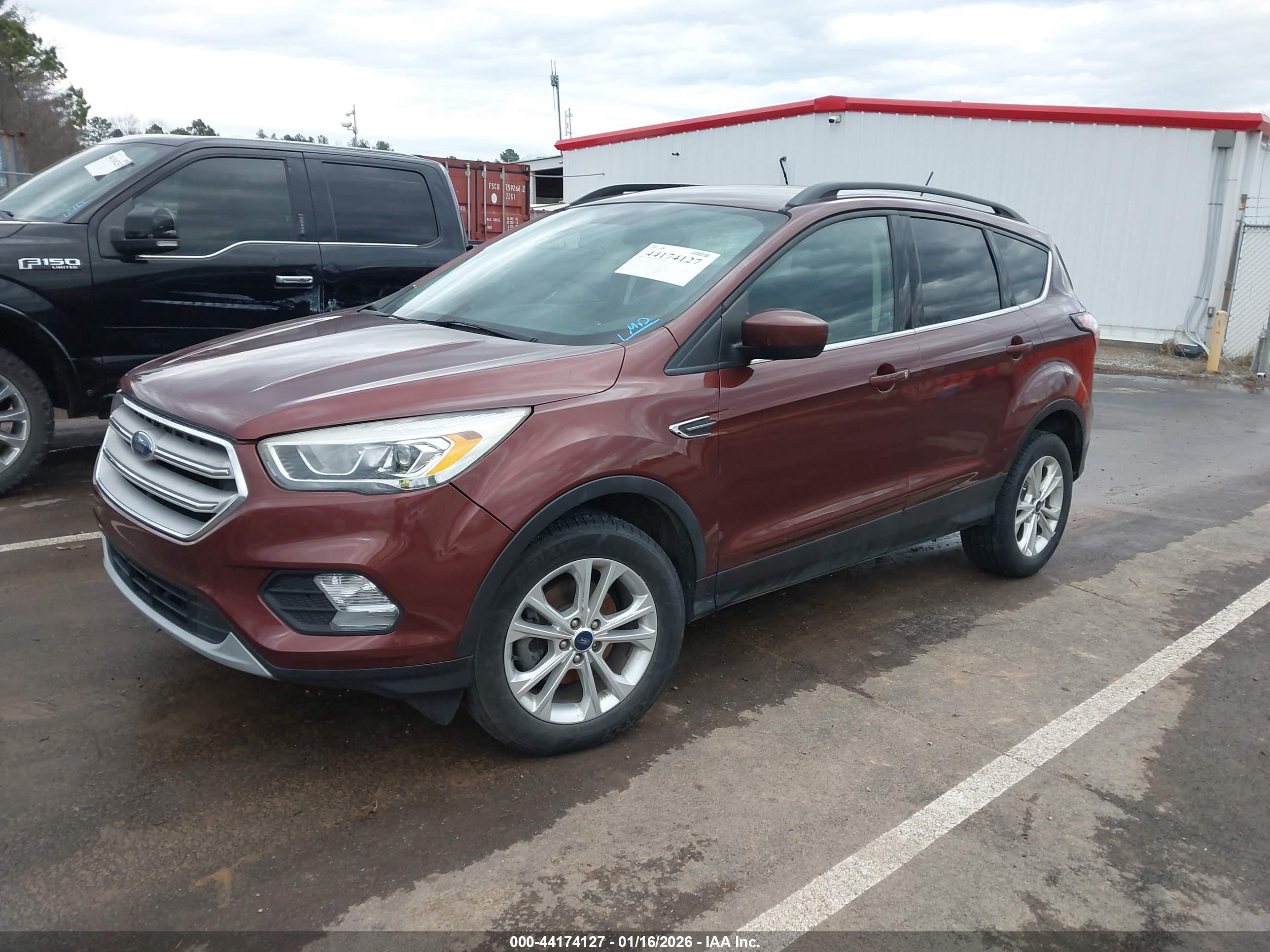 FORD ESCAPE image 2