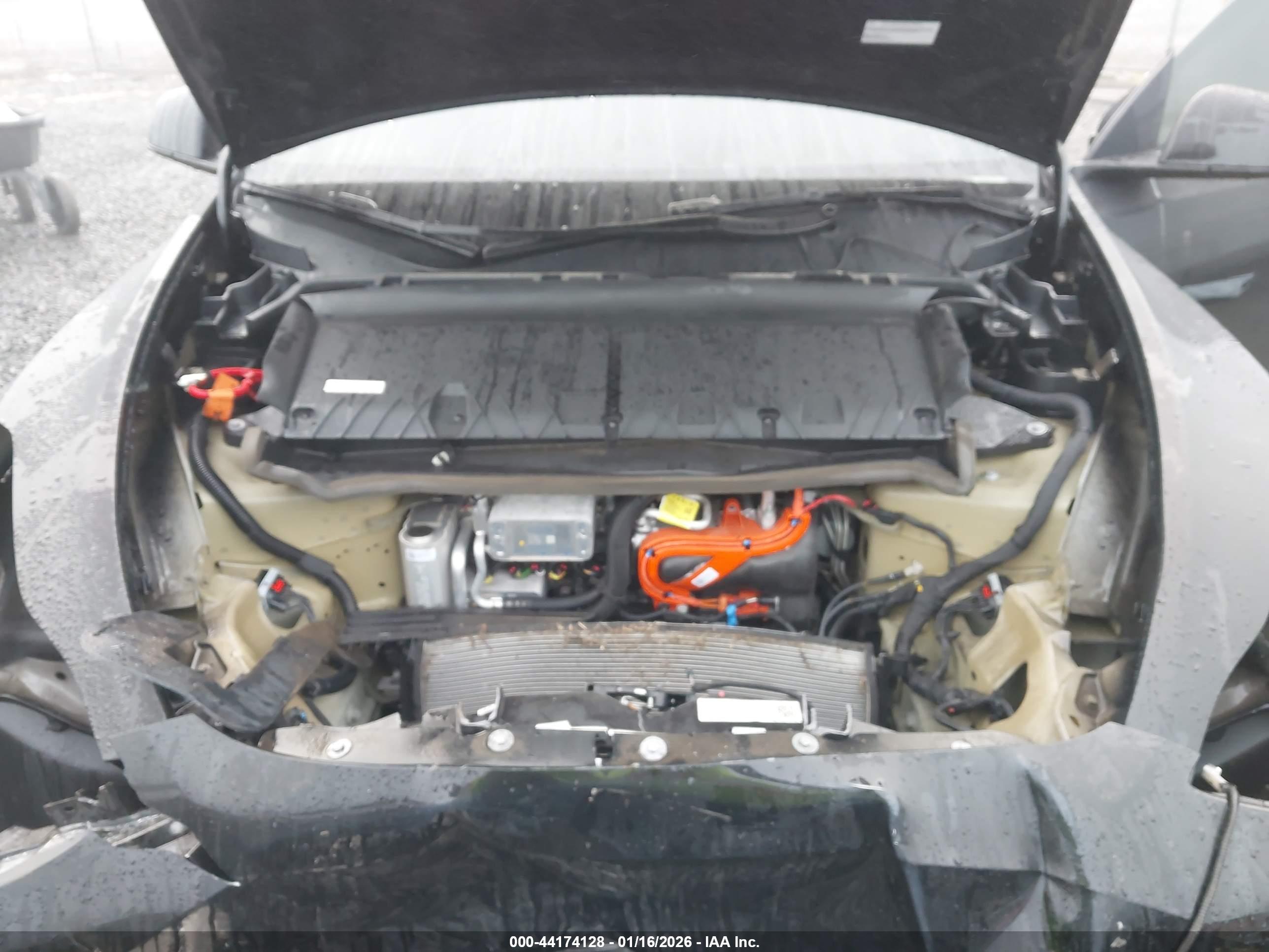 TESLA MODEL image 10