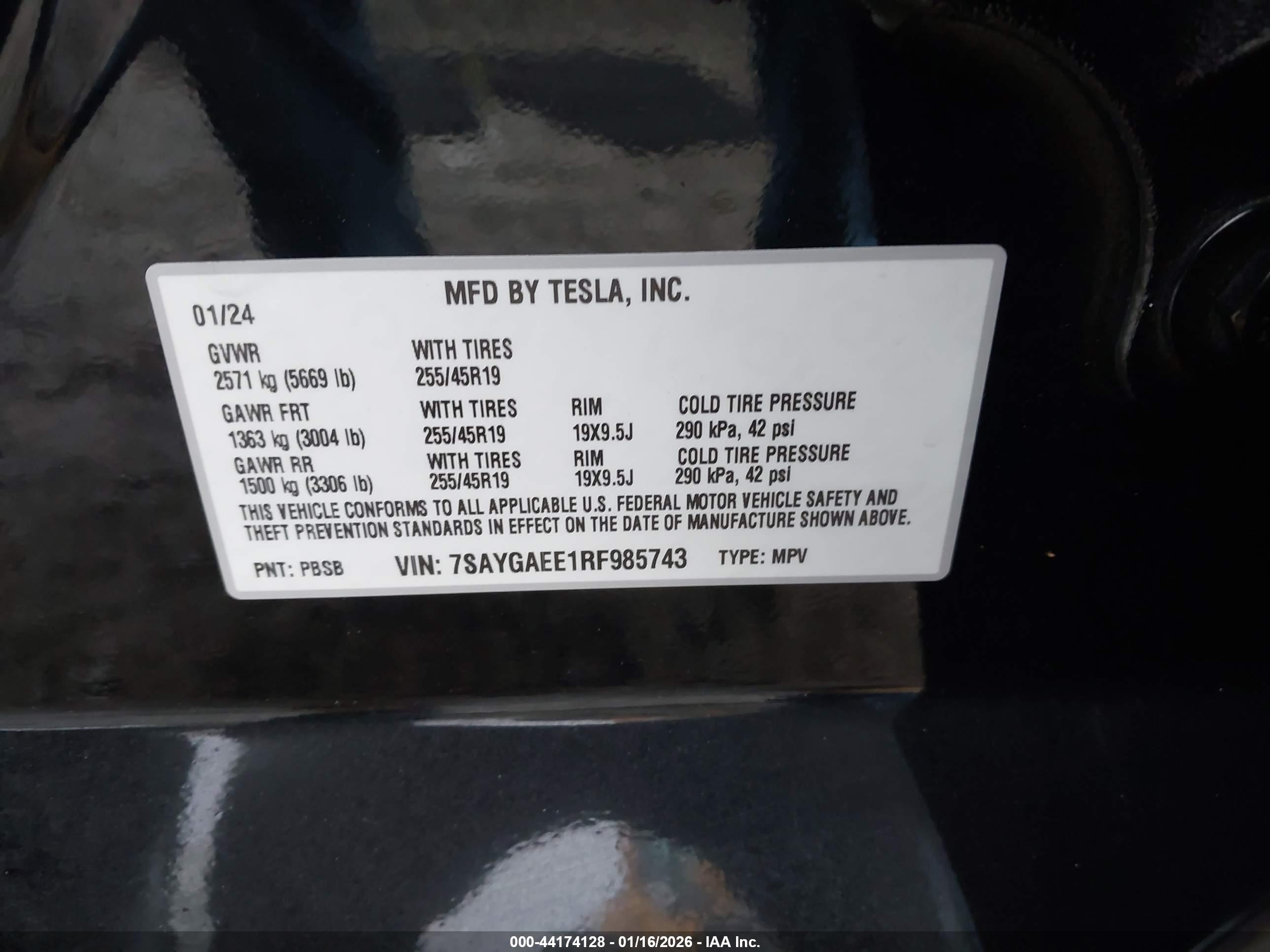 TESLA MODEL image 9