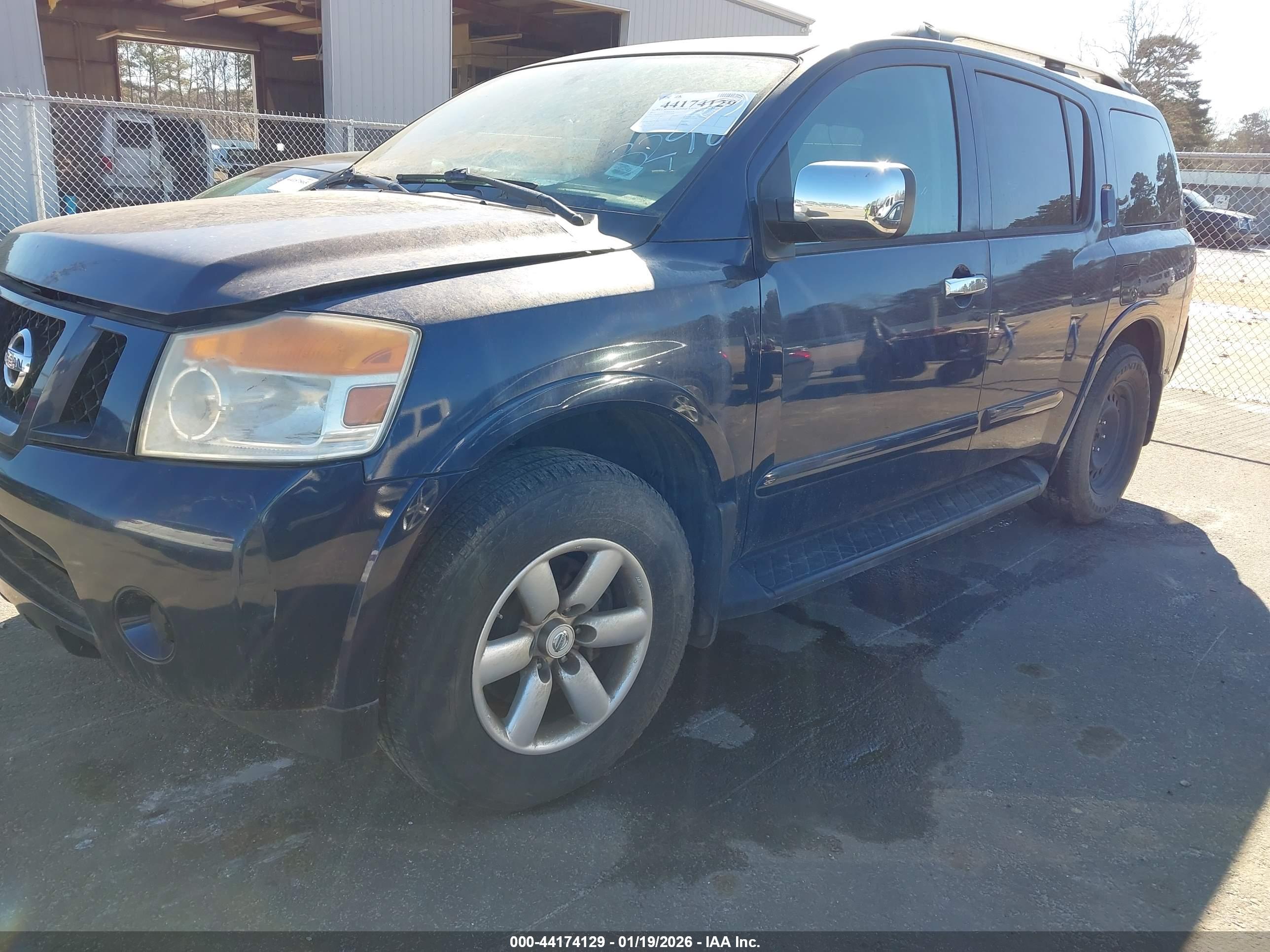 NISSAN ARMADA image 2