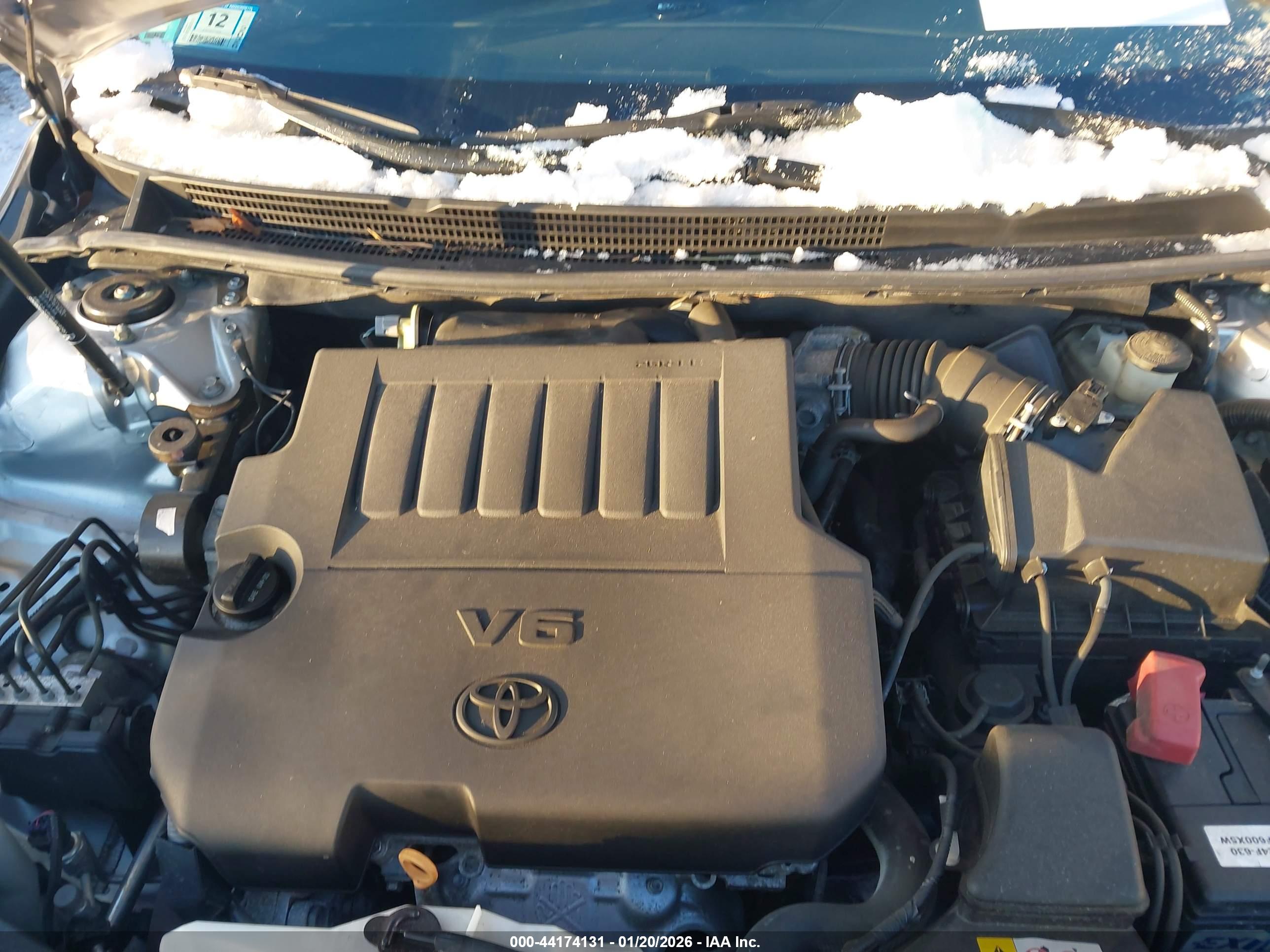TOYOTA AVALON image 10