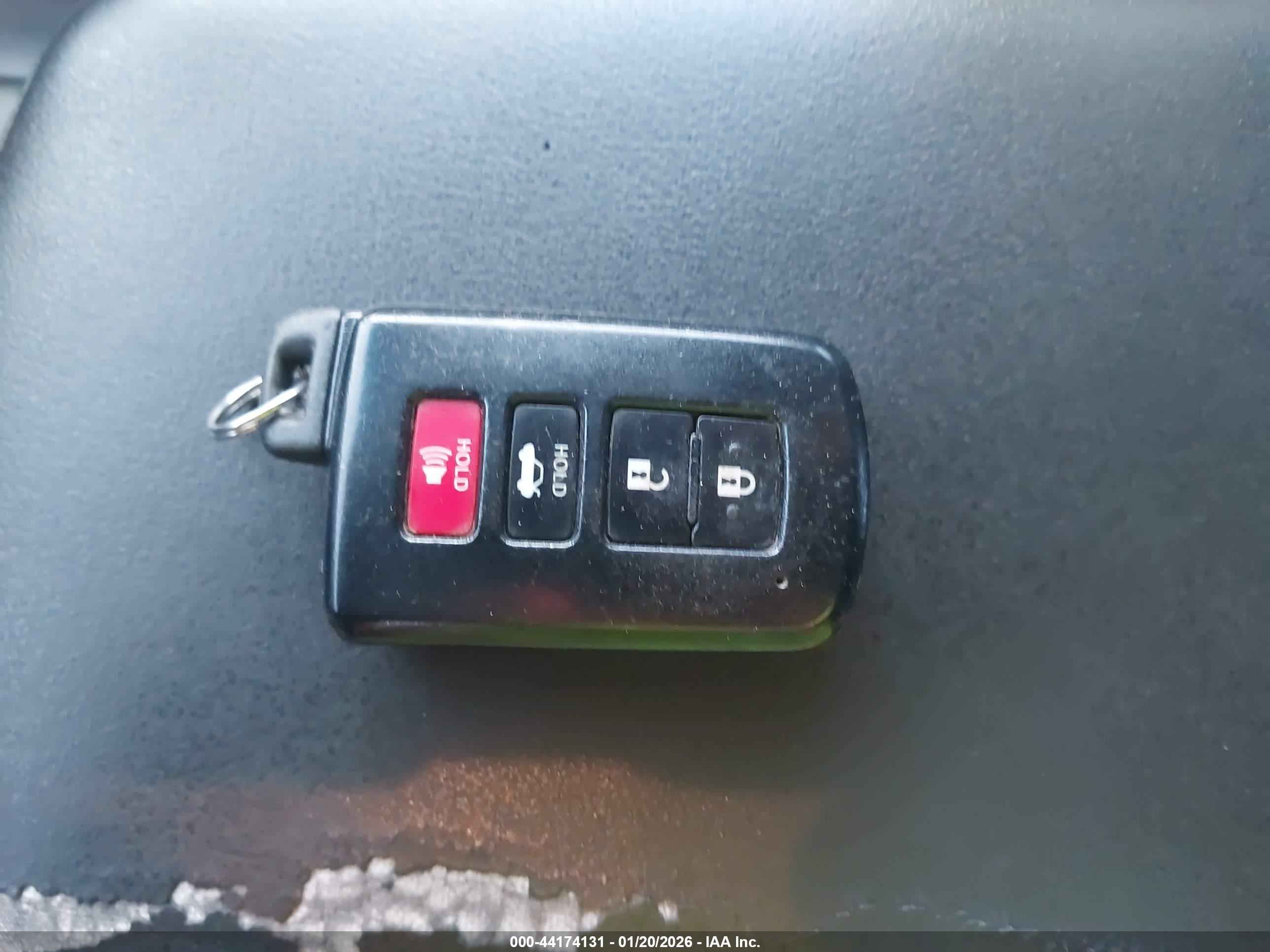 TOYOTA AVALON image 11