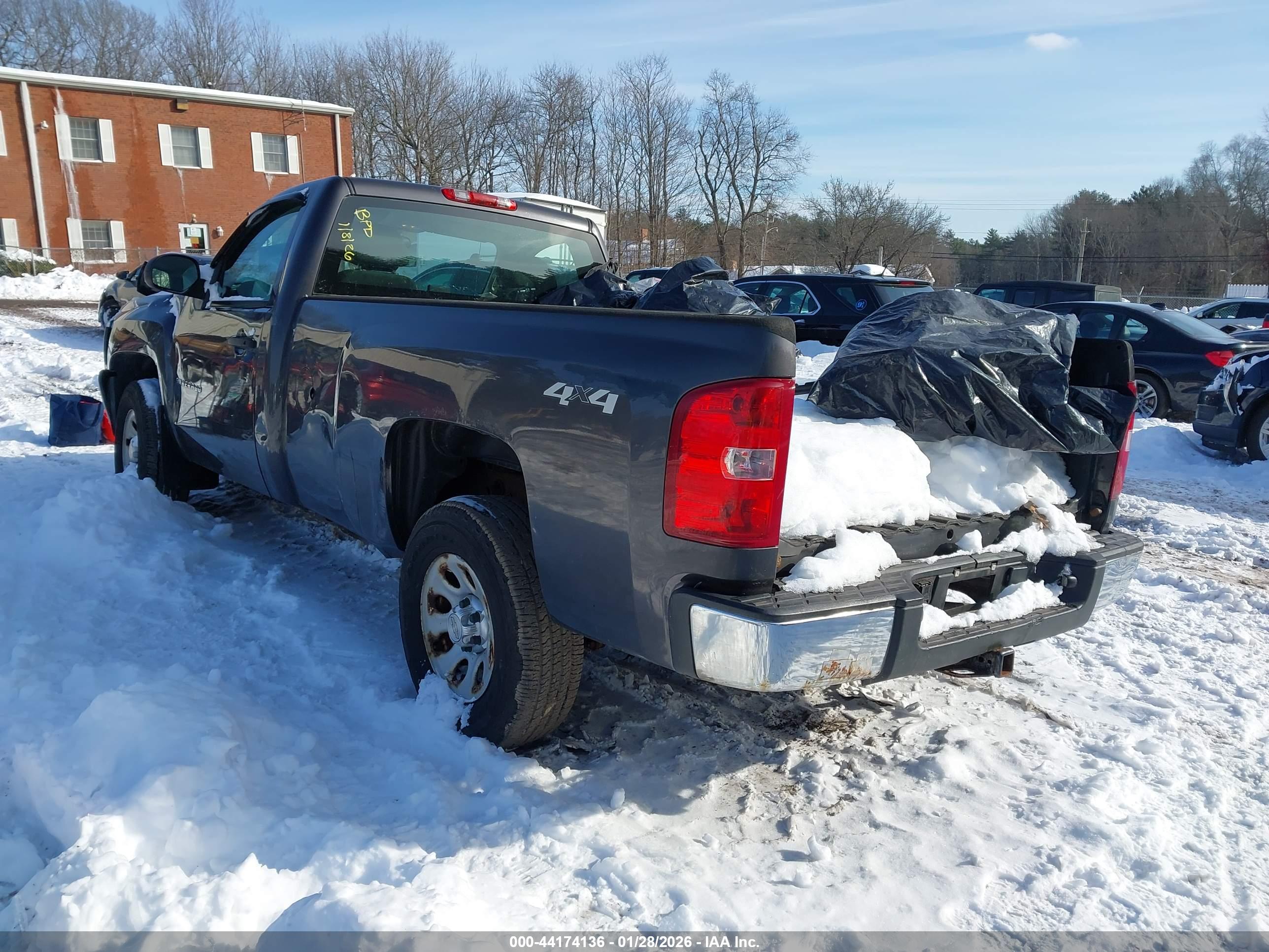 CHEVROLET SILVERADO image 4