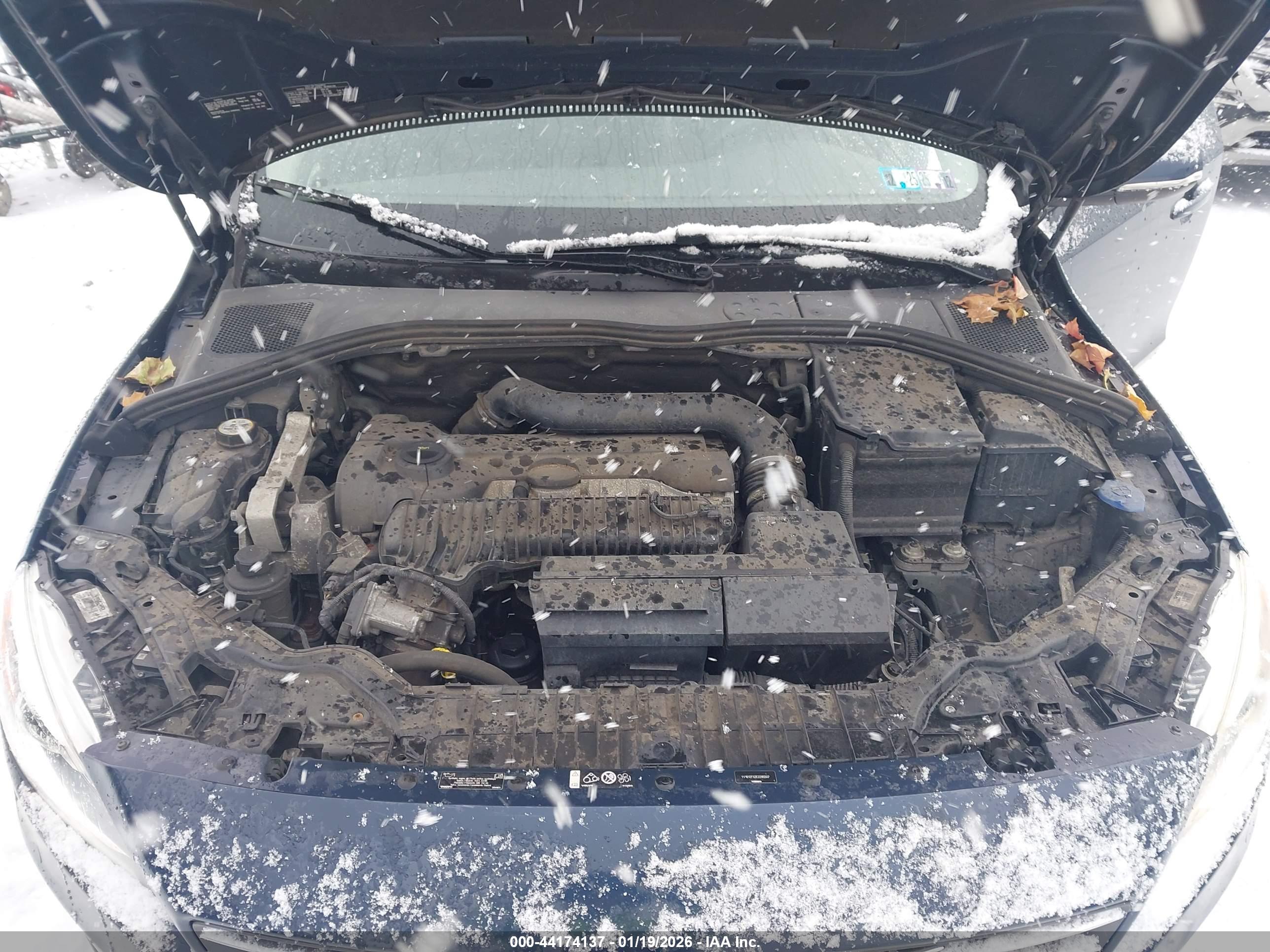 VOLVO S60 image 10