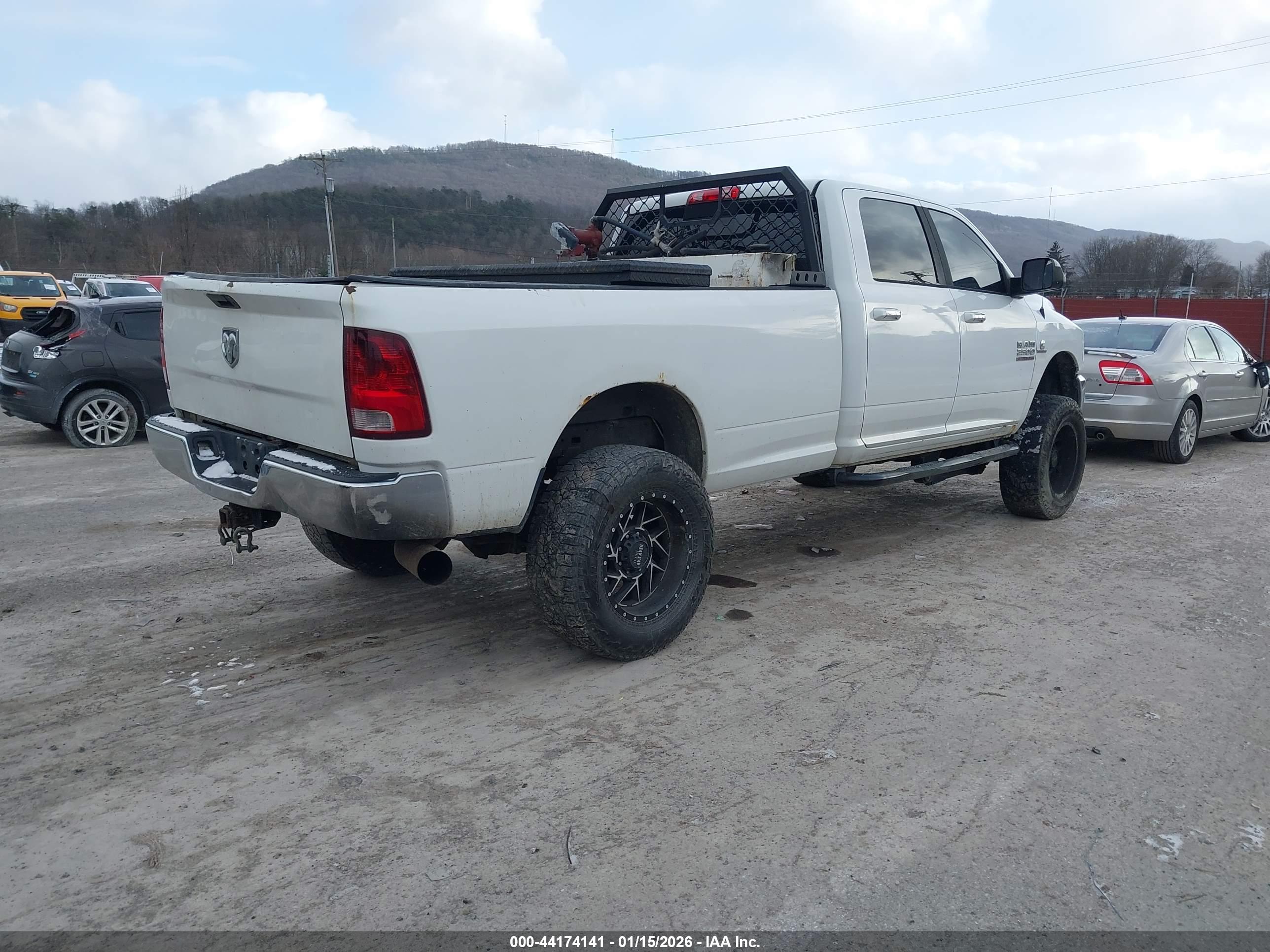 RAM 2500 image 4