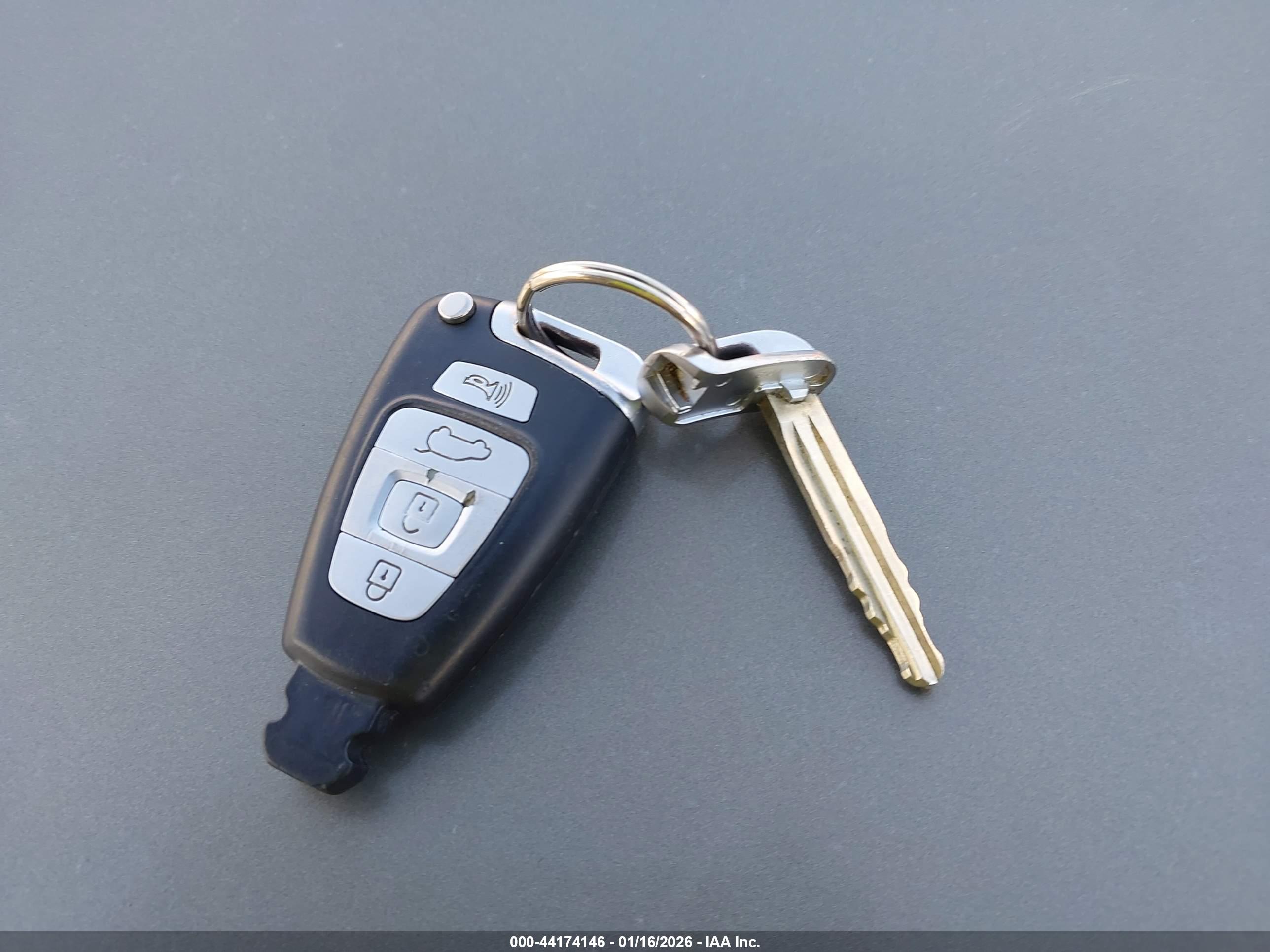 HYUNDAI VERACRUZ image 11