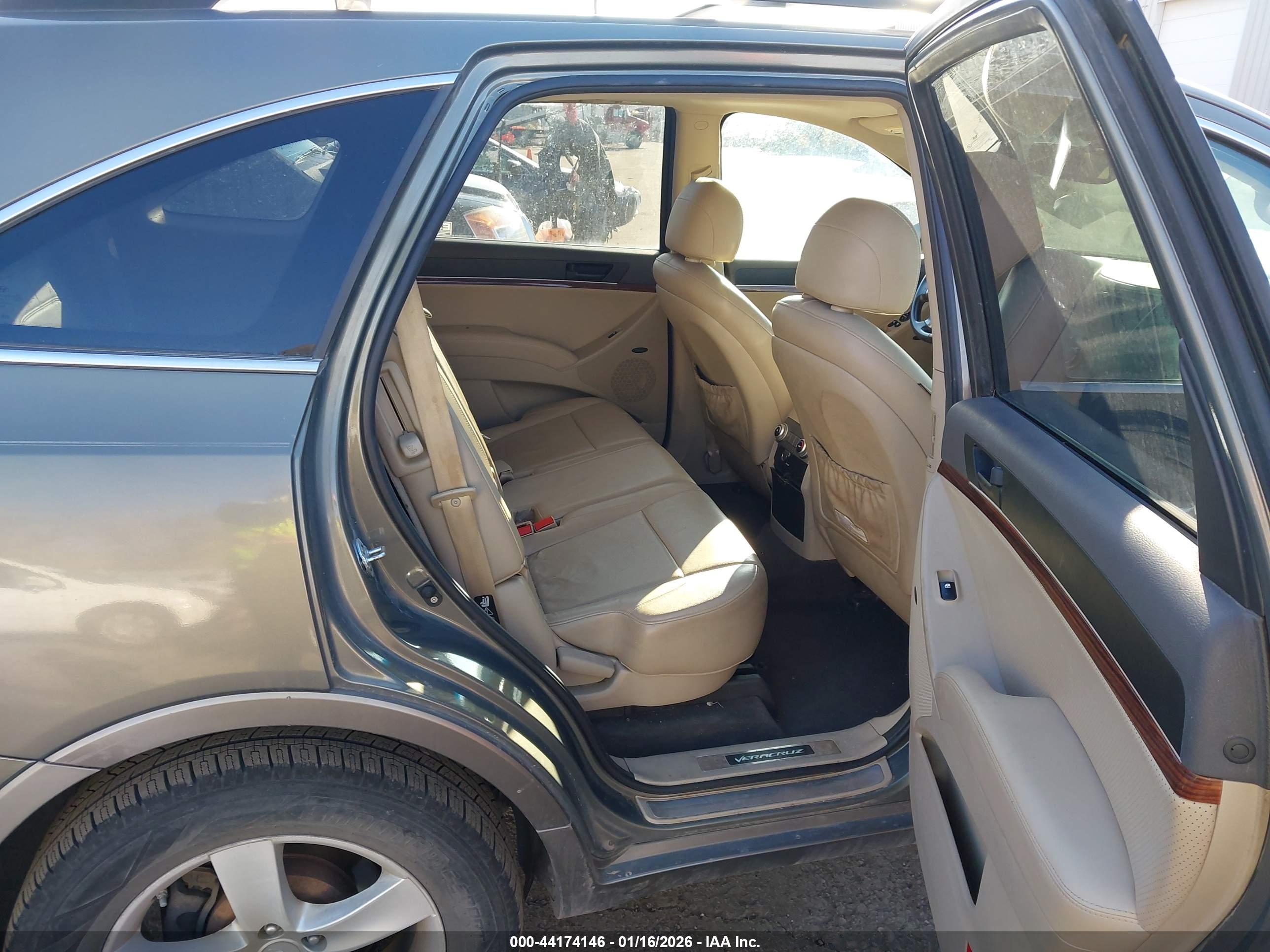 HYUNDAI VERACRUZ image 8
