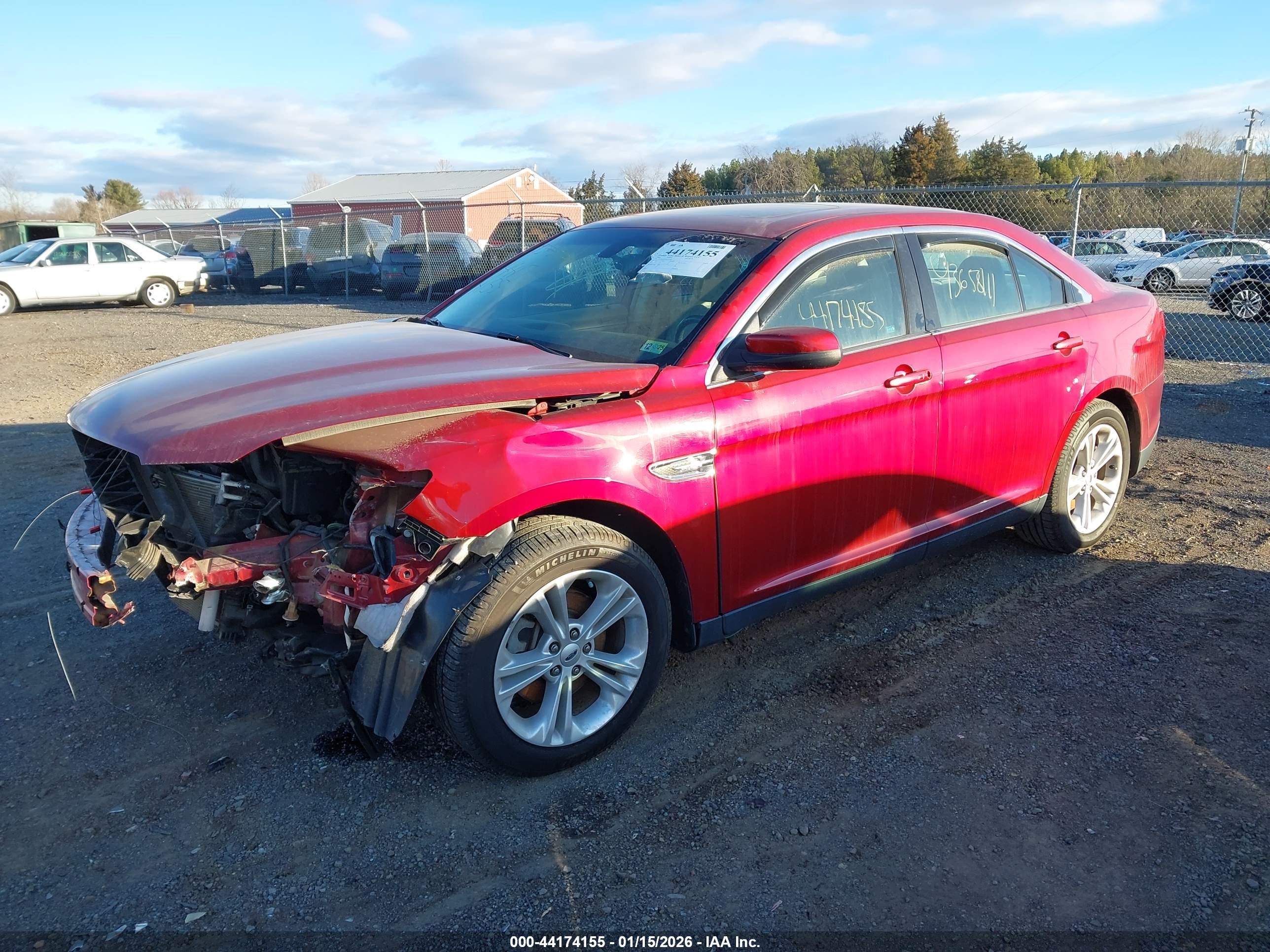 FORD TAURUS image 2