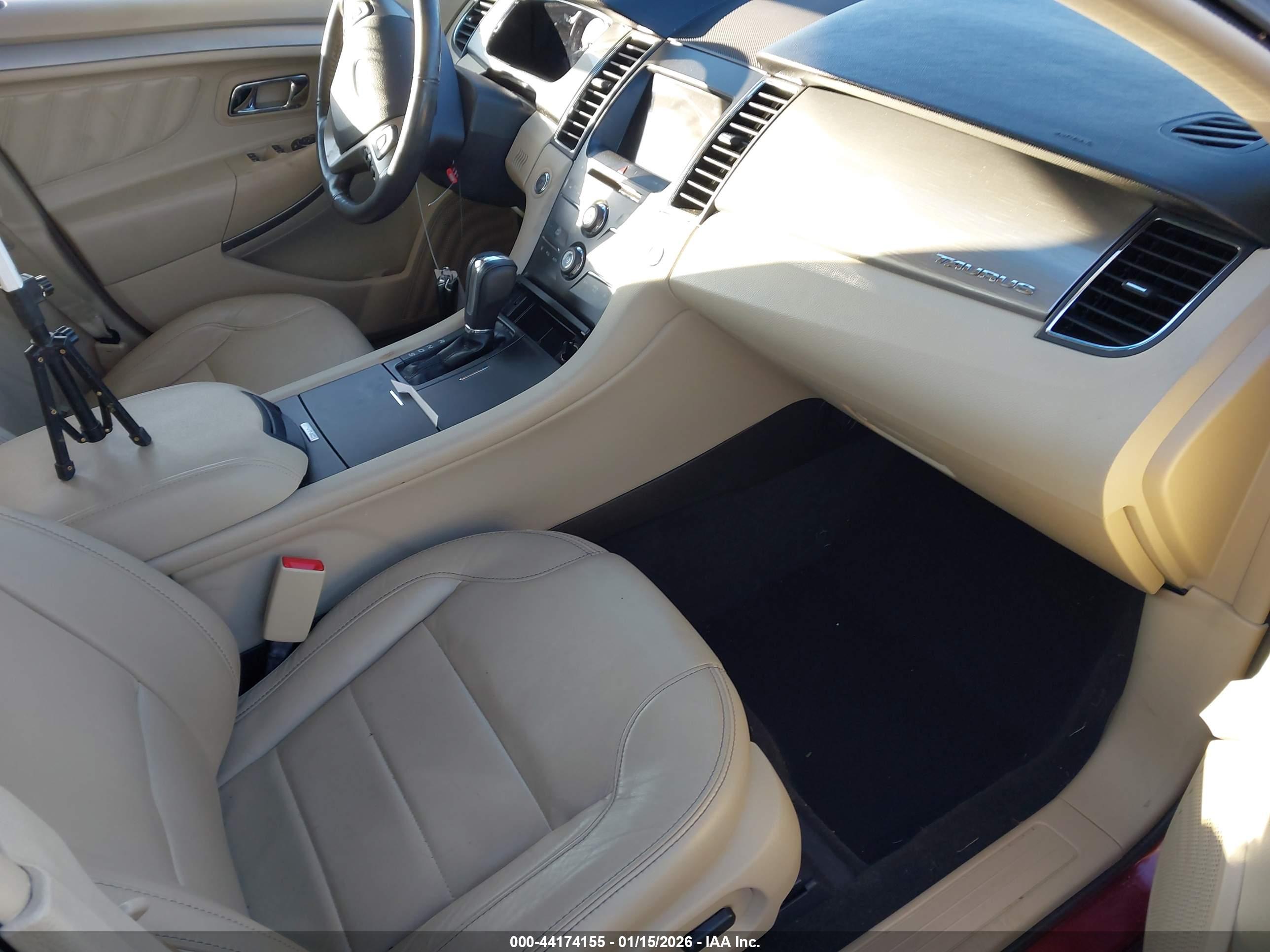 FORD TAURUS image 5