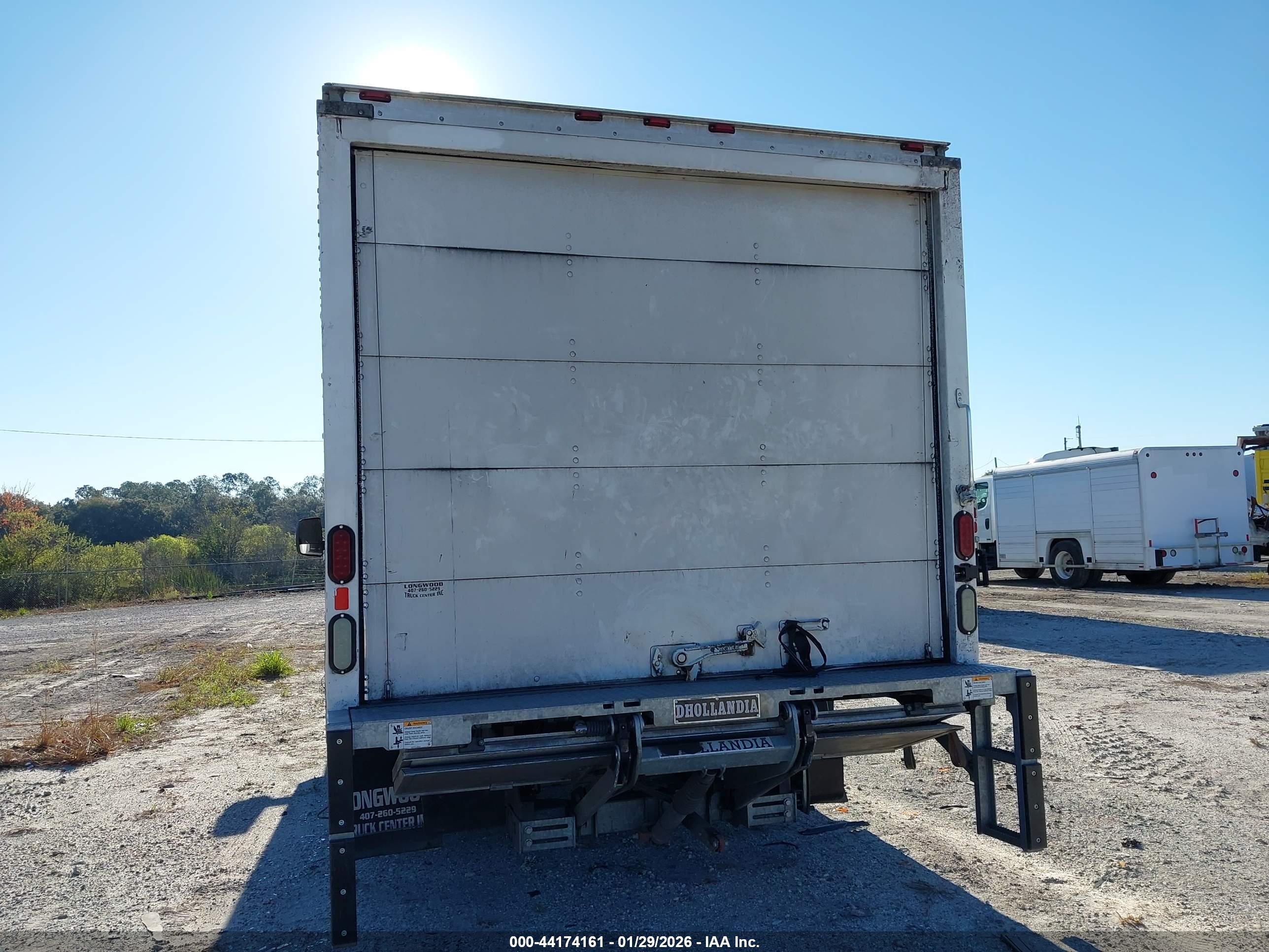 FORD E-350 image 8